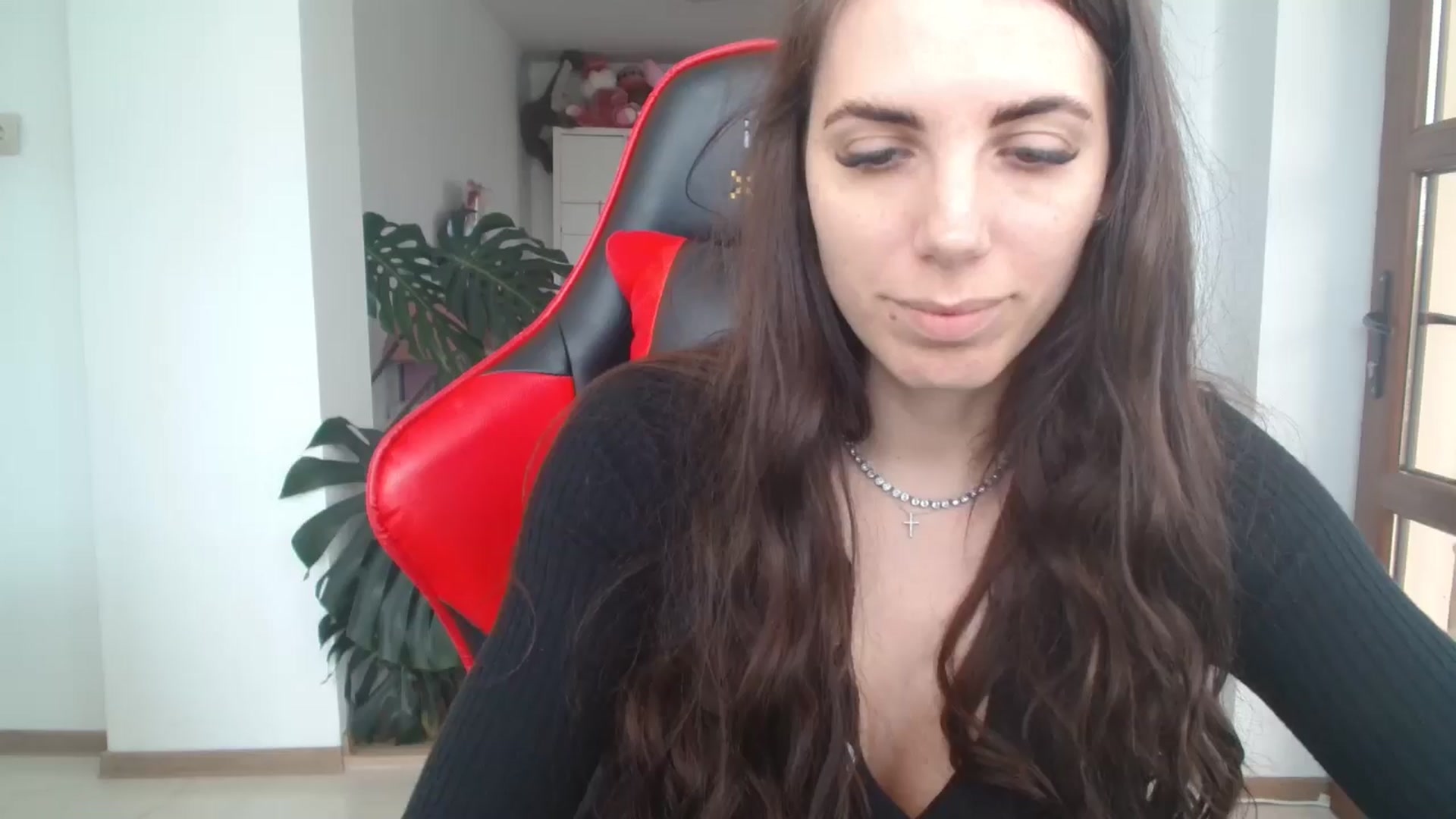 Gallery image thumbnail from Kandy_C's myfreecams stream on, 04/25/2024, 12:09 image 19 of 20
