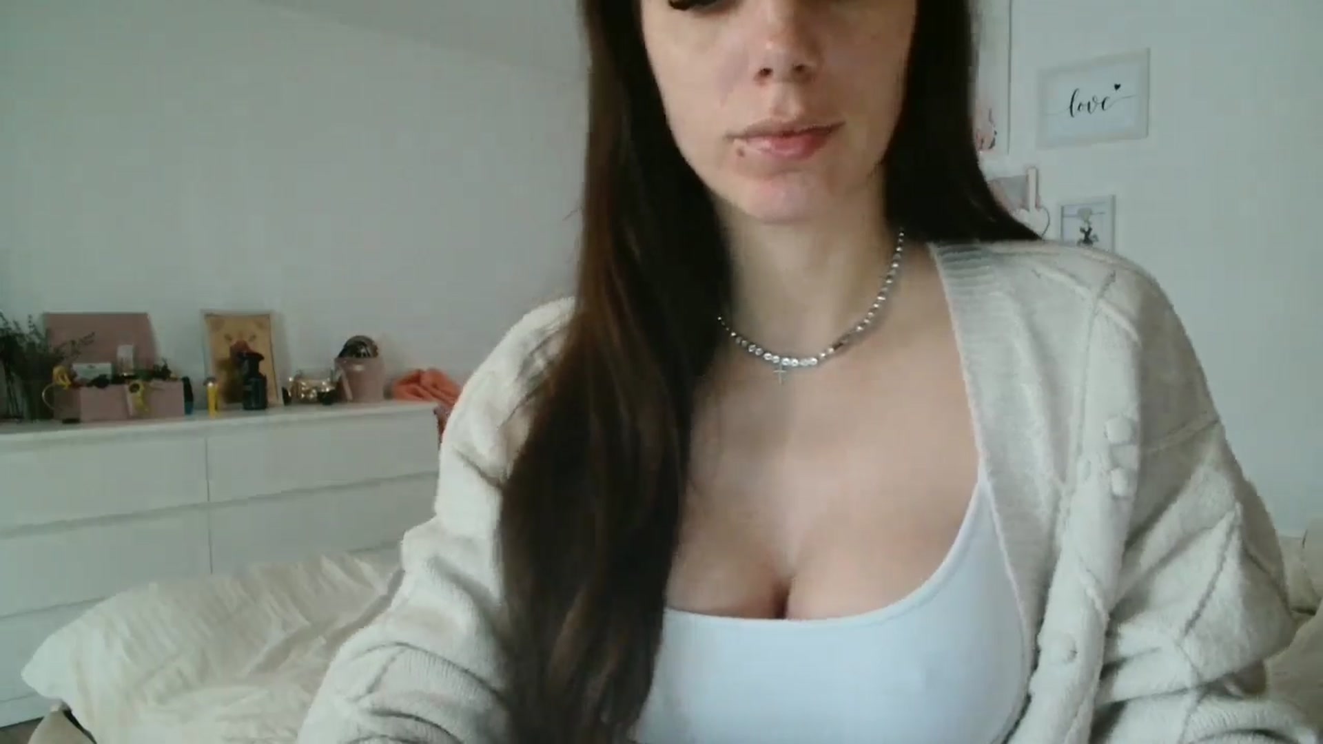 Gallery image thumbnail from Kandy_C's myfreecams stream on, 05/15/2024, 11:50 image 2 of 20