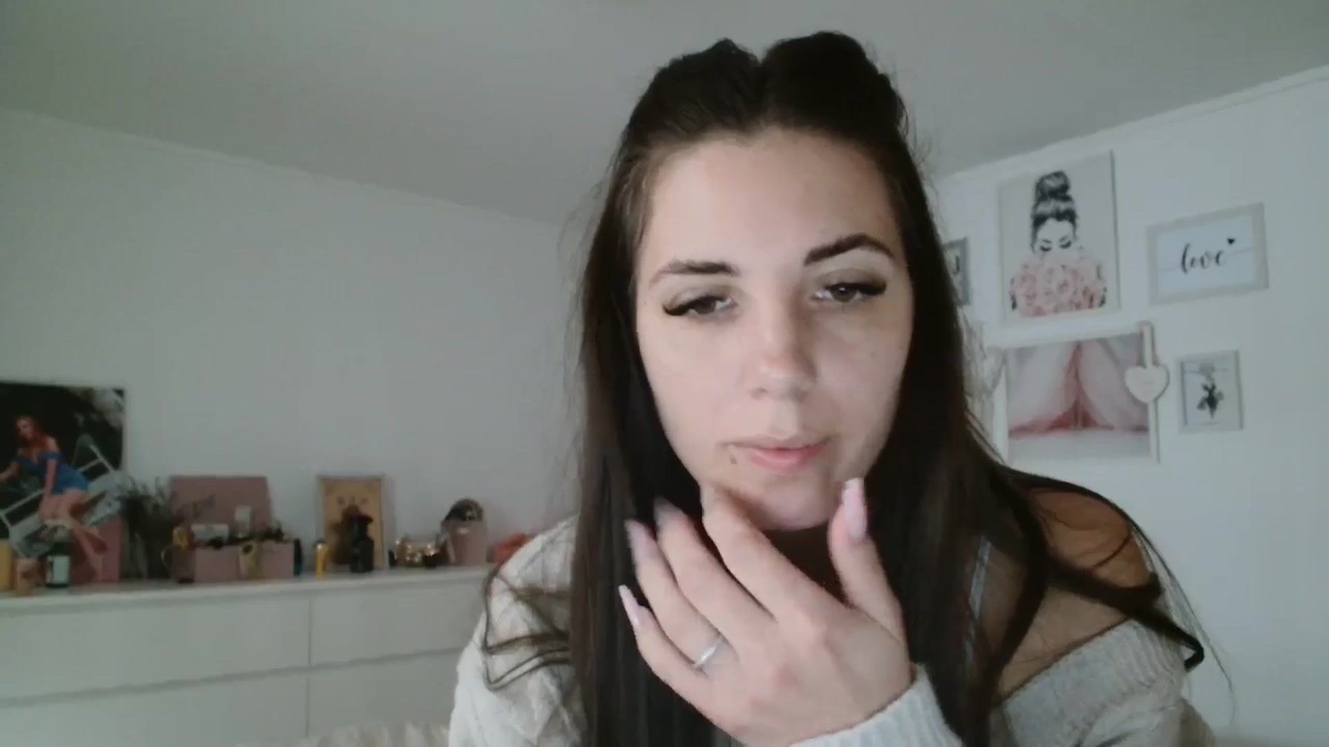Gallery image thumbnail from Kandy_C's myfreecams stream on, 05/15/2024, 11:50 image 20 of 20