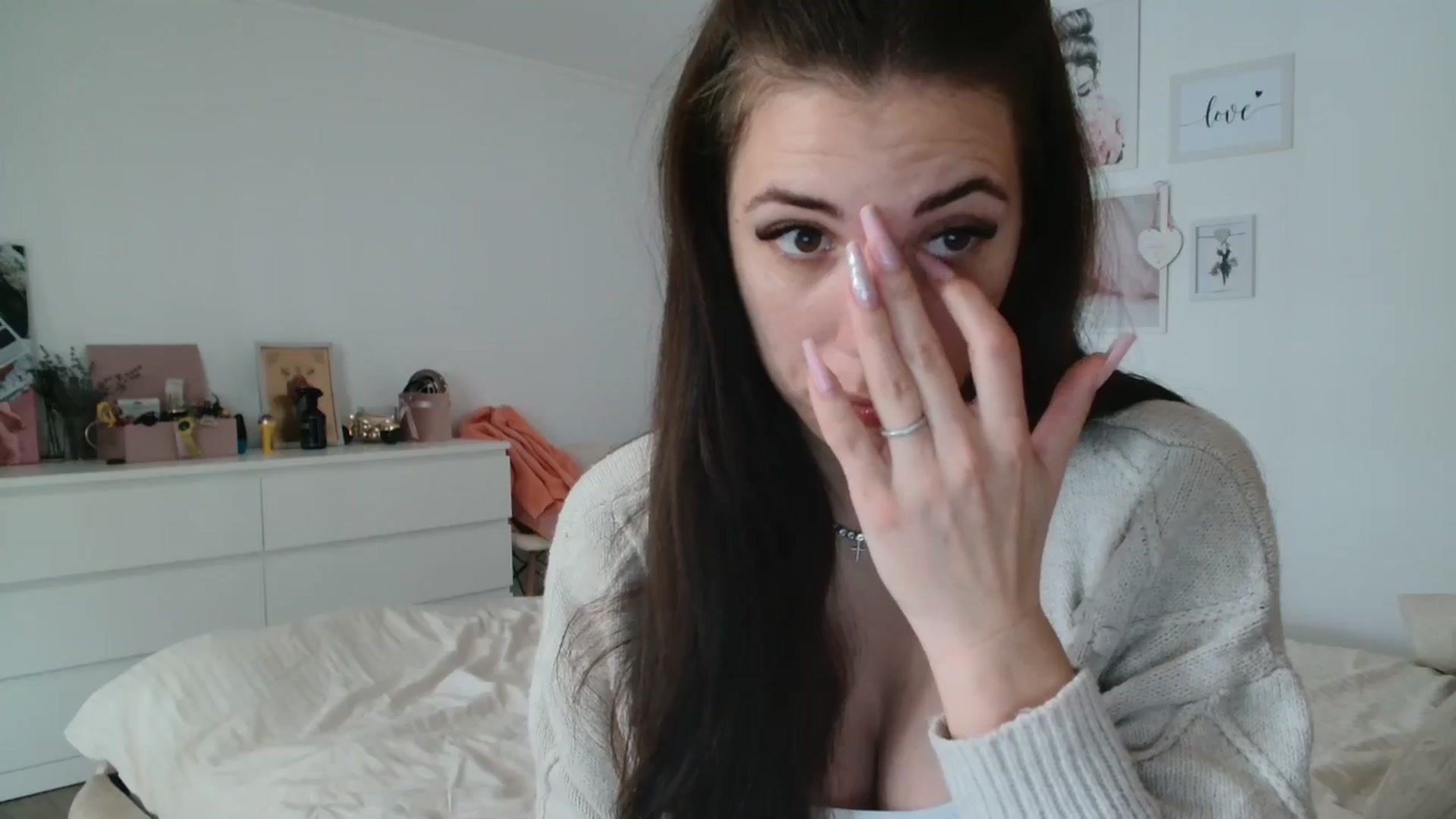 Gallery image thumbnail from Kandy_C's myfreecams stream on, 05/15/2024, 11:50 image 3 of 20