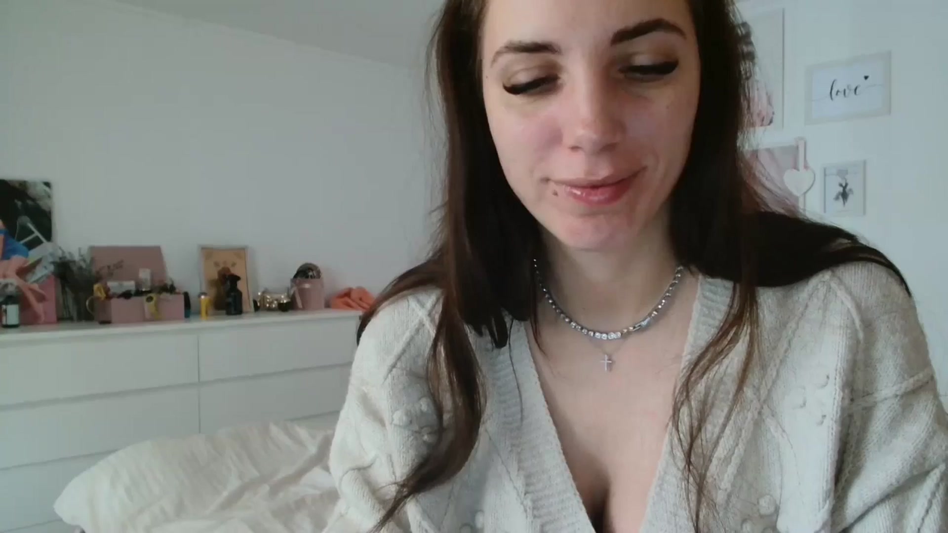 Gallery image thumbnail from Kandy_C's myfreecams stream on, 05/15/2024, 11:50 image 5 of 20