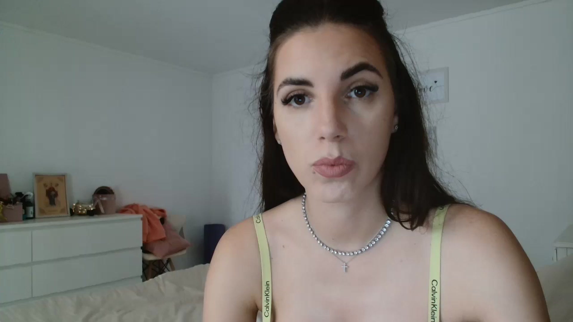 Gallery image thumbnail from Kandy_C's myfreecams stream on, 05/20/2024, 11:14 image 1 of 20