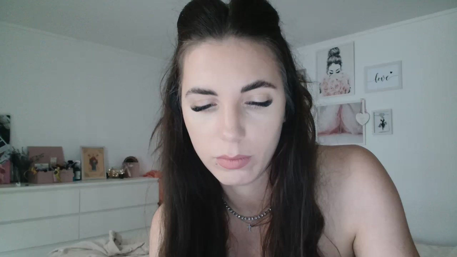 Gallery image thumbnail from Kandy_C's myfreecams stream on, 05/20/2024, 12:07 image 1 of 20