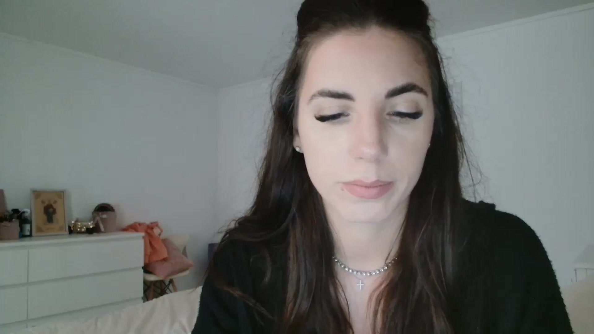 Gallery image thumbnail from Kandy_C's myfreecams stream on, 05/20/2024, 12:07 image 11 of 20