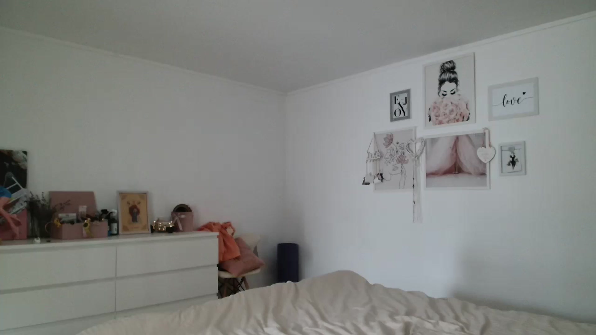 Gallery image thumbnail from Kandy_C's myfreecams stream on, 05/20/2024, 12:07 image 6 of 20