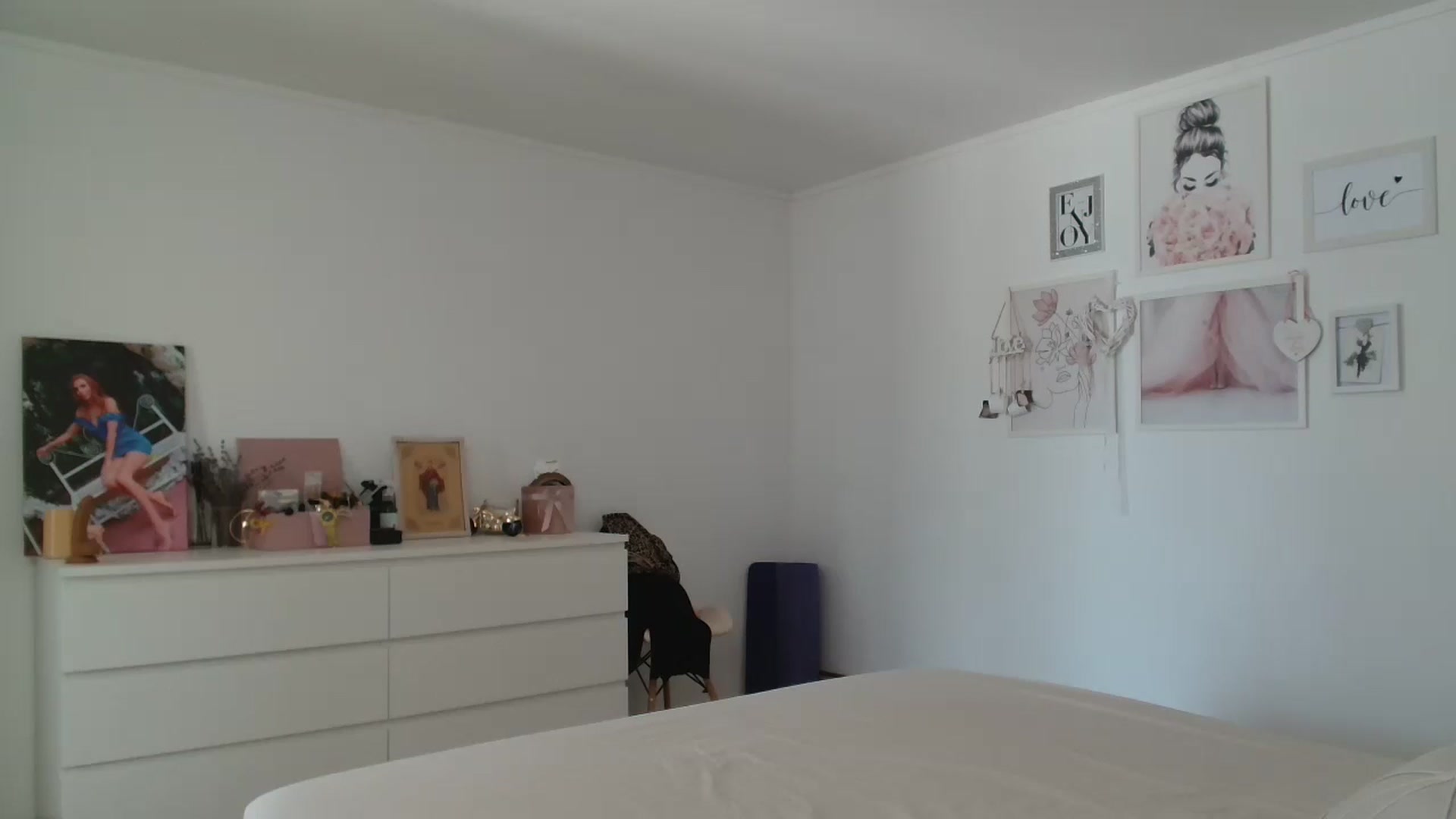 Gallery image thumbnail from Kandy_C's myfreecams stream on, 05/24/2024, 12:26 image 13 of 20