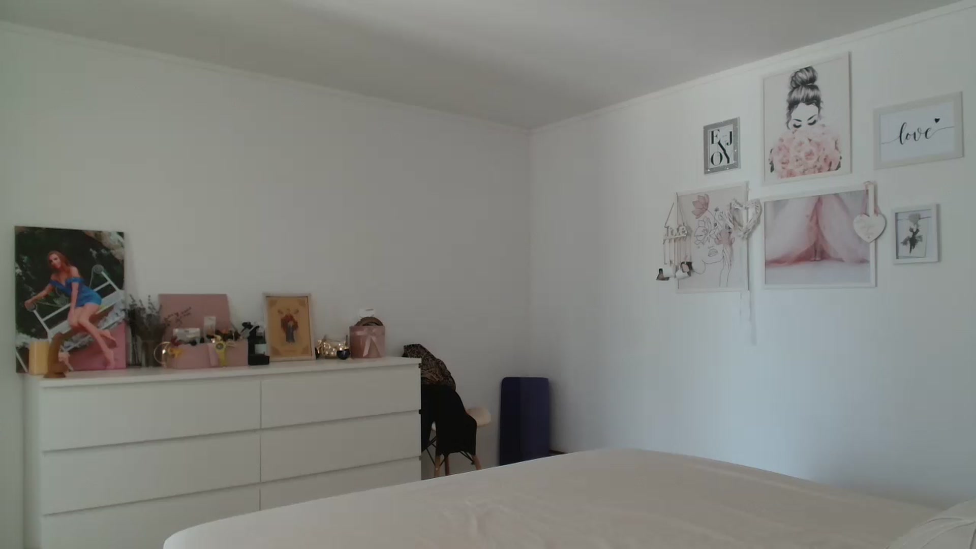 Gallery image thumbnail from Kandy_C's myfreecams stream on, 05/24/2024, 12:26 image 19 of 20