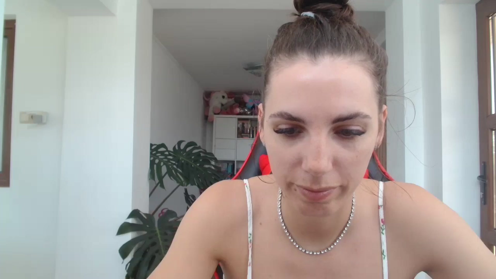 Gallery image thumbnail from Kandy_C's myfreecams stream on, 06/06/2024, 13:27 image 13 of 20