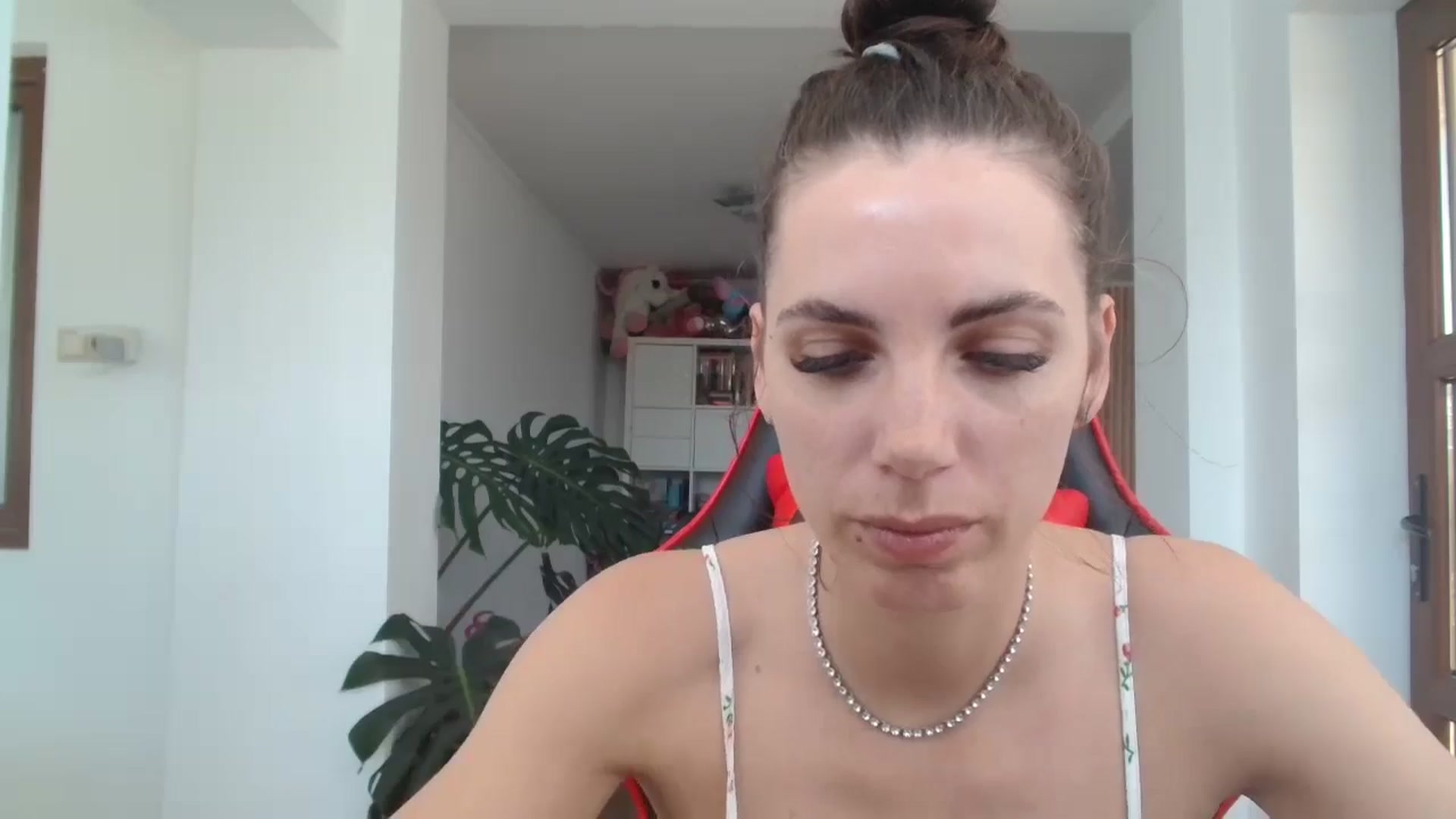 Gallery image thumbnail from Kandy_C's myfreecams stream on, 06/06/2024, 13:27 image 14 of 20
