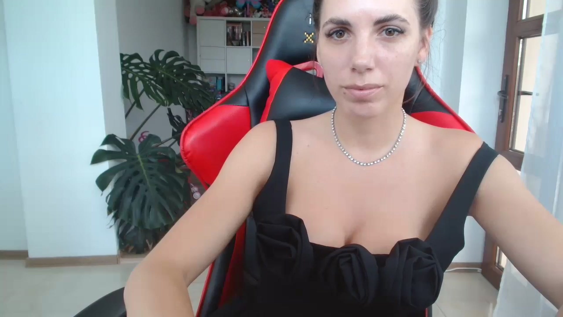 Gallery image thumbnail from Kandy_C's myfreecams stream on, 06/07/2024, 11:51 image 18 of 20
