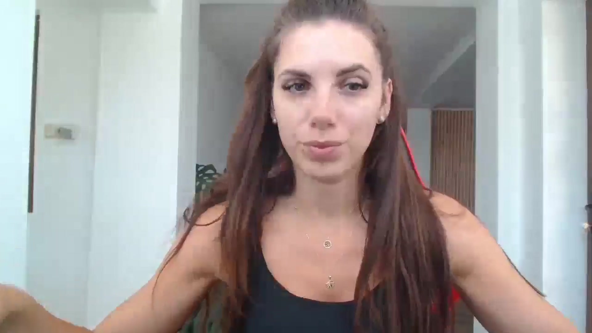 Gallery image thumbnail from Kandy_C's myfreecams stream on, 06/19/2024, 10:28 image 17 of 20