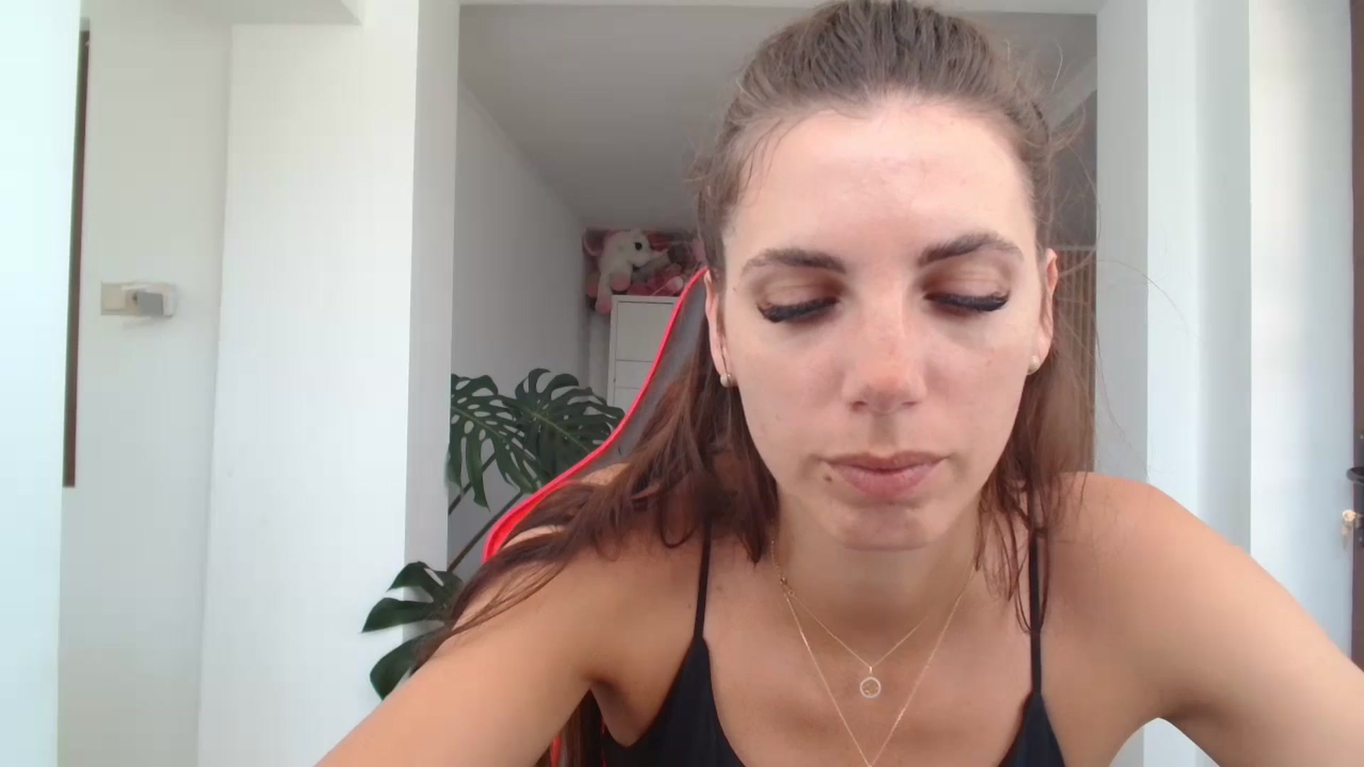 Gallery image thumbnail from Kandy_C's myfreecams stream on, 06/19/2024, 10:28 image 15 of 20