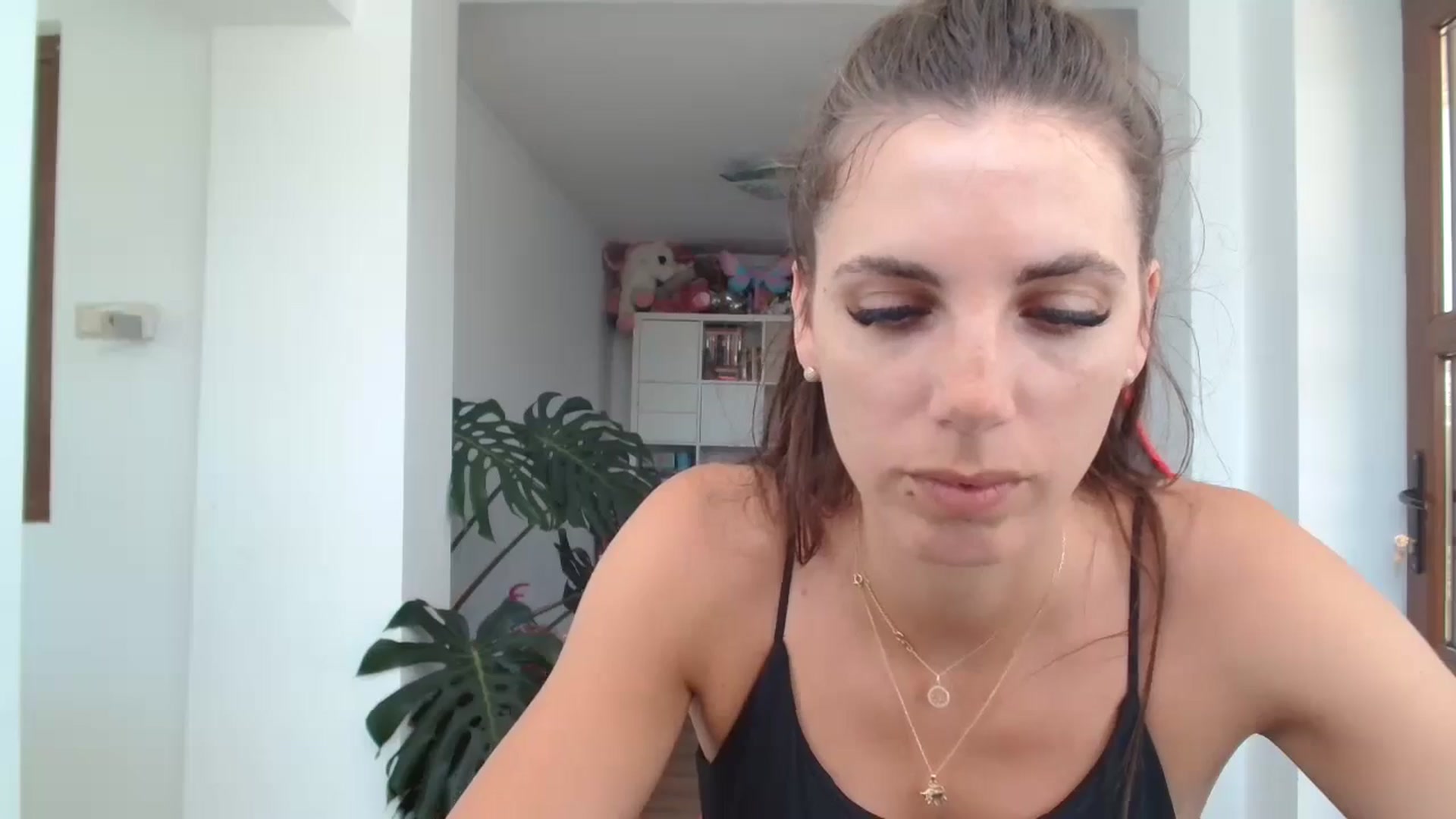 Gallery image thumbnail from Kandy_C's myfreecams stream on, 06/19/2024, 10:47 image 9 of 20