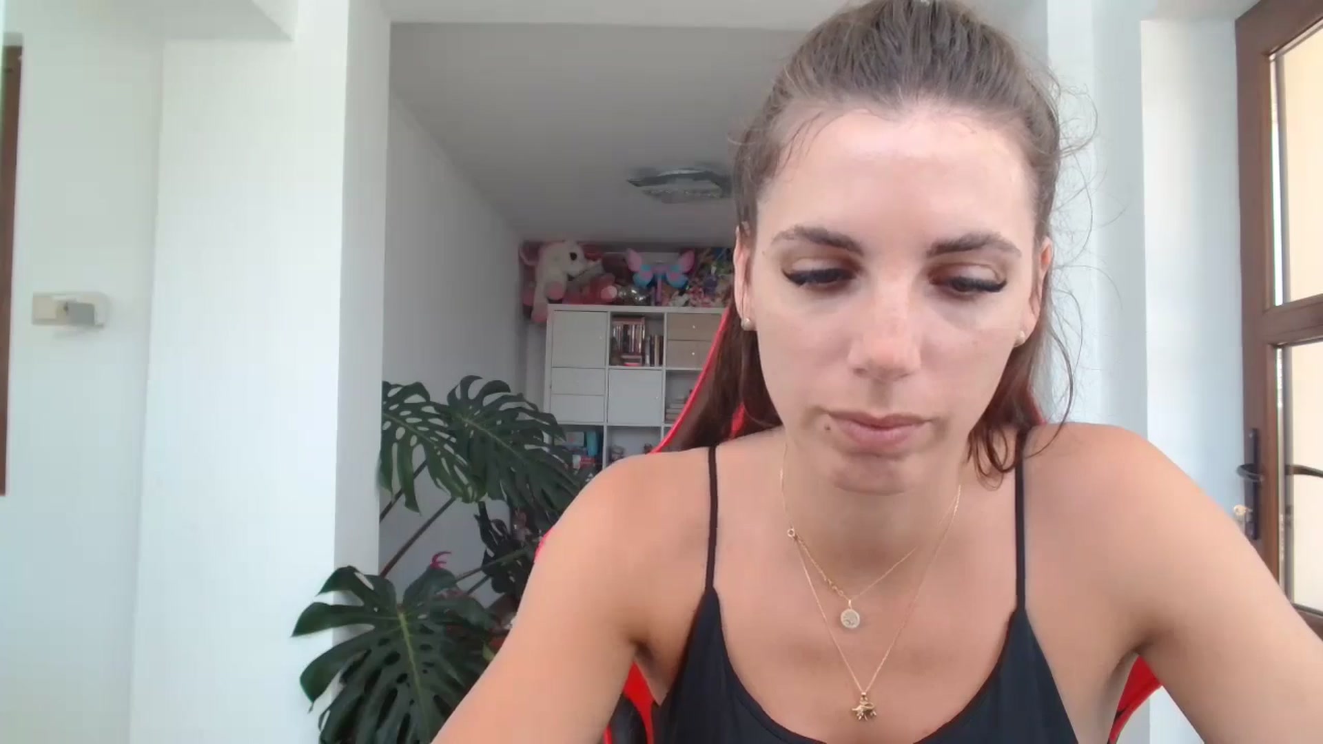 Gallery image thumbnail from Kandy_C's myfreecams stream on, 06/19/2024, 10:47 image 20 of 20