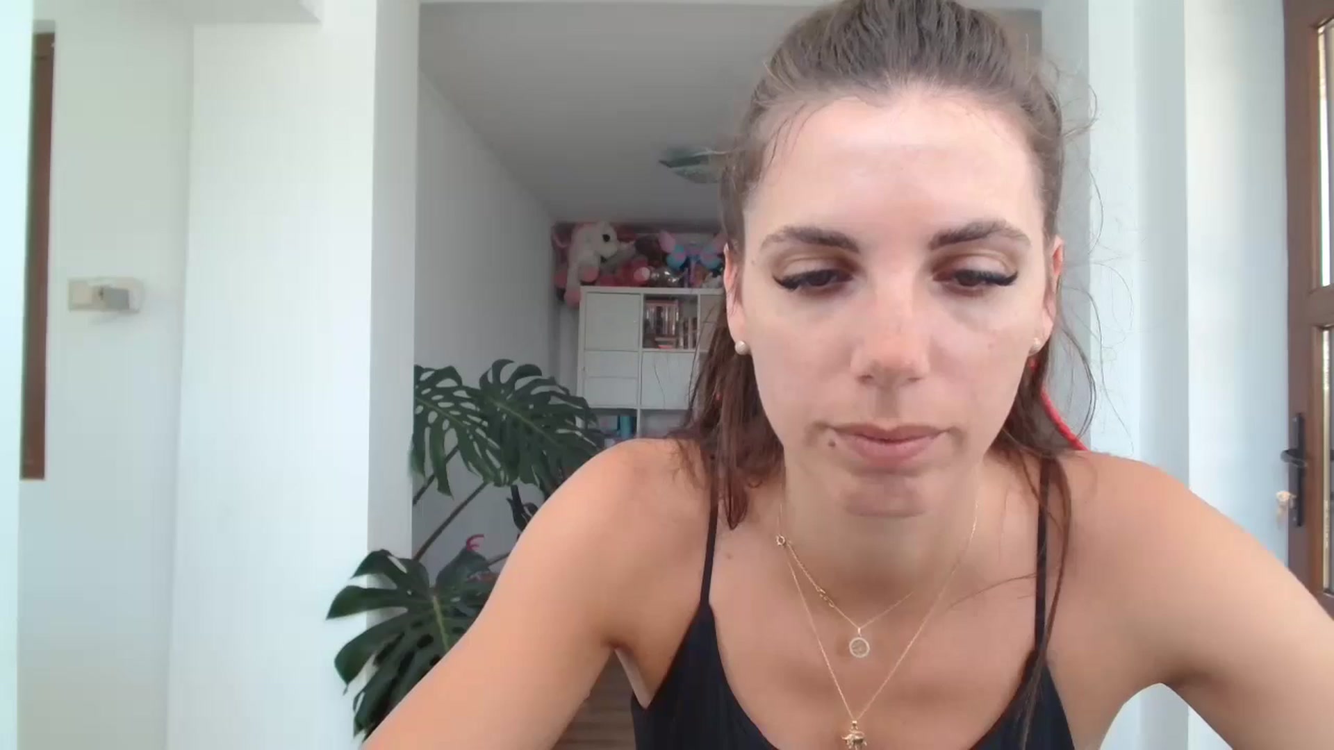 Gallery image thumbnail from Kandy_C's myfreecams stream on, 06/19/2024, 10:47 image 10 of 20