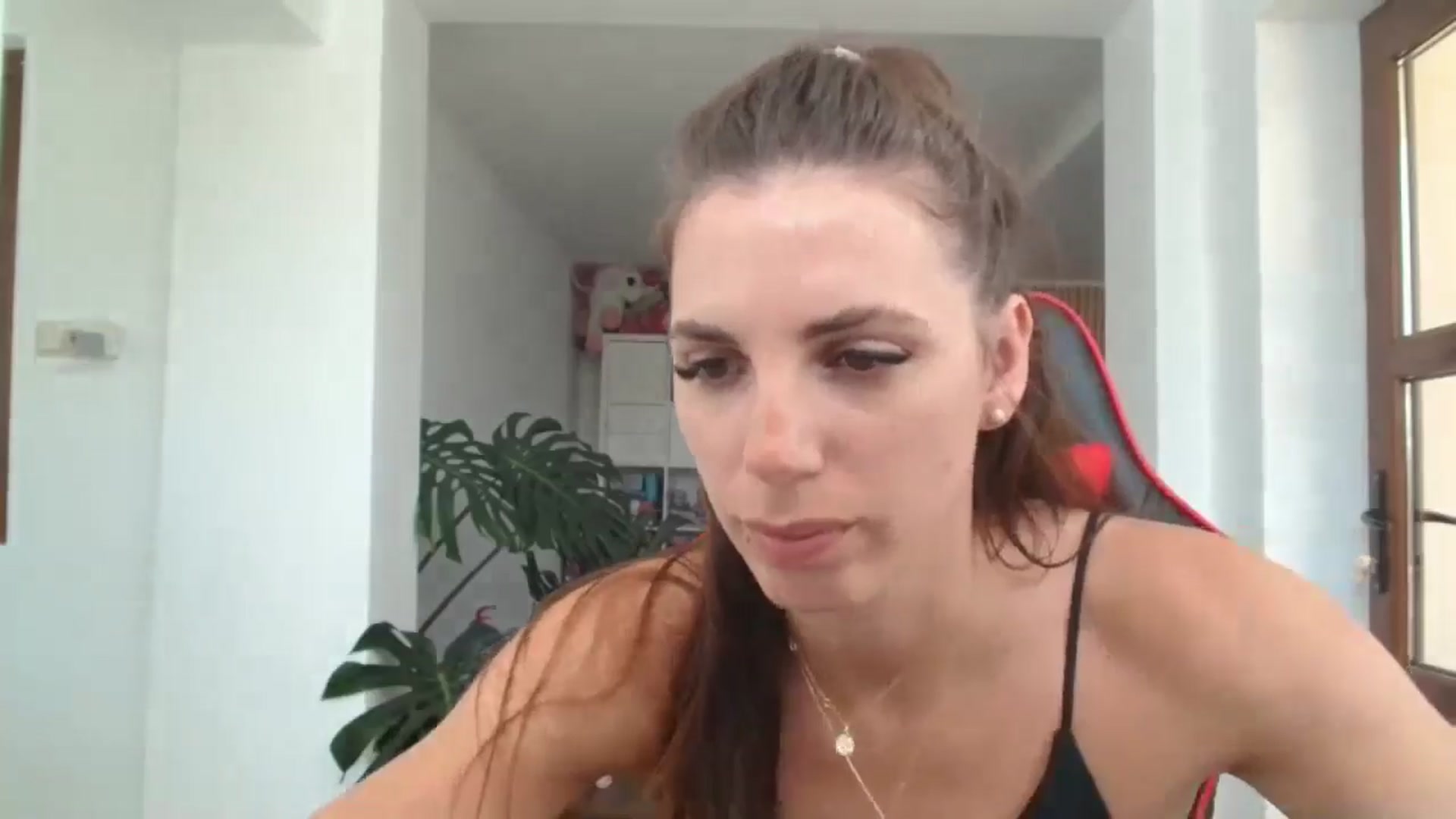Gallery image thumbnail from Kandy_C's myfreecams stream on, 06/19/2024, 10:47 image 18 of 20