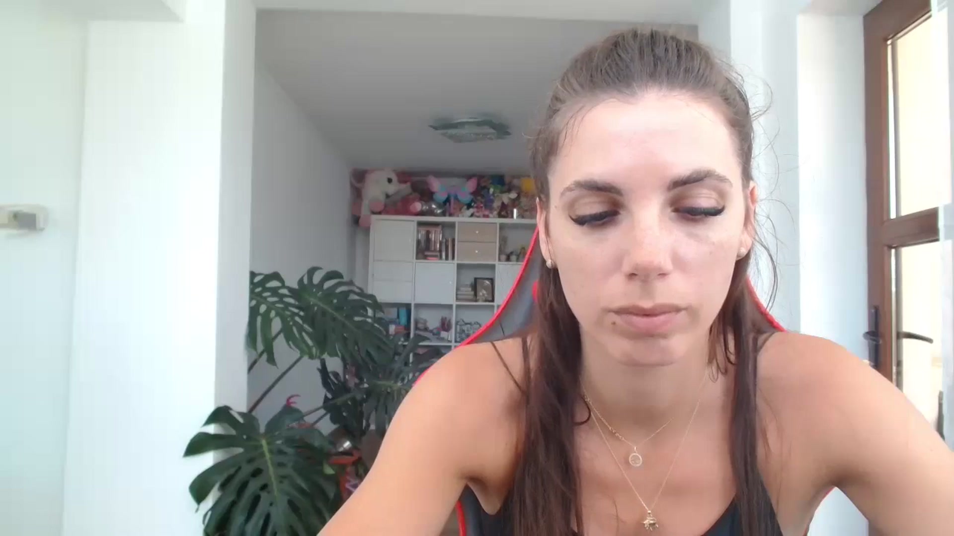 Gallery image thumbnail from Kandy_C's myfreecams stream on, 06/19/2024, 11:40 image 2 of 20