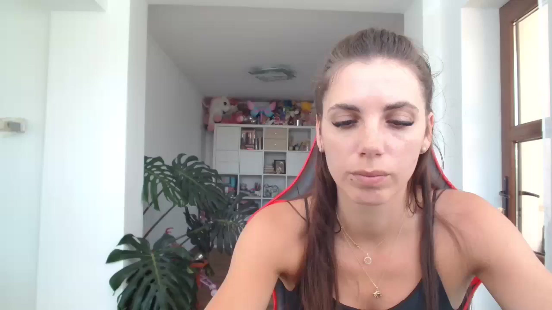 Gallery image thumbnail from Kandy_C's myfreecams stream on, 06/19/2024, 11:40 image 1 of 20