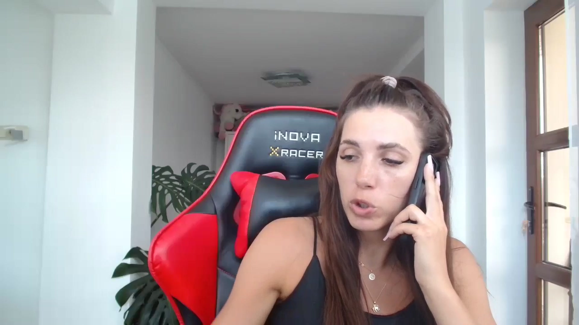 Gallery image thumbnail from Kandy_C's myfreecams stream on, 06/19/2024, 11:40 image 8 of 20