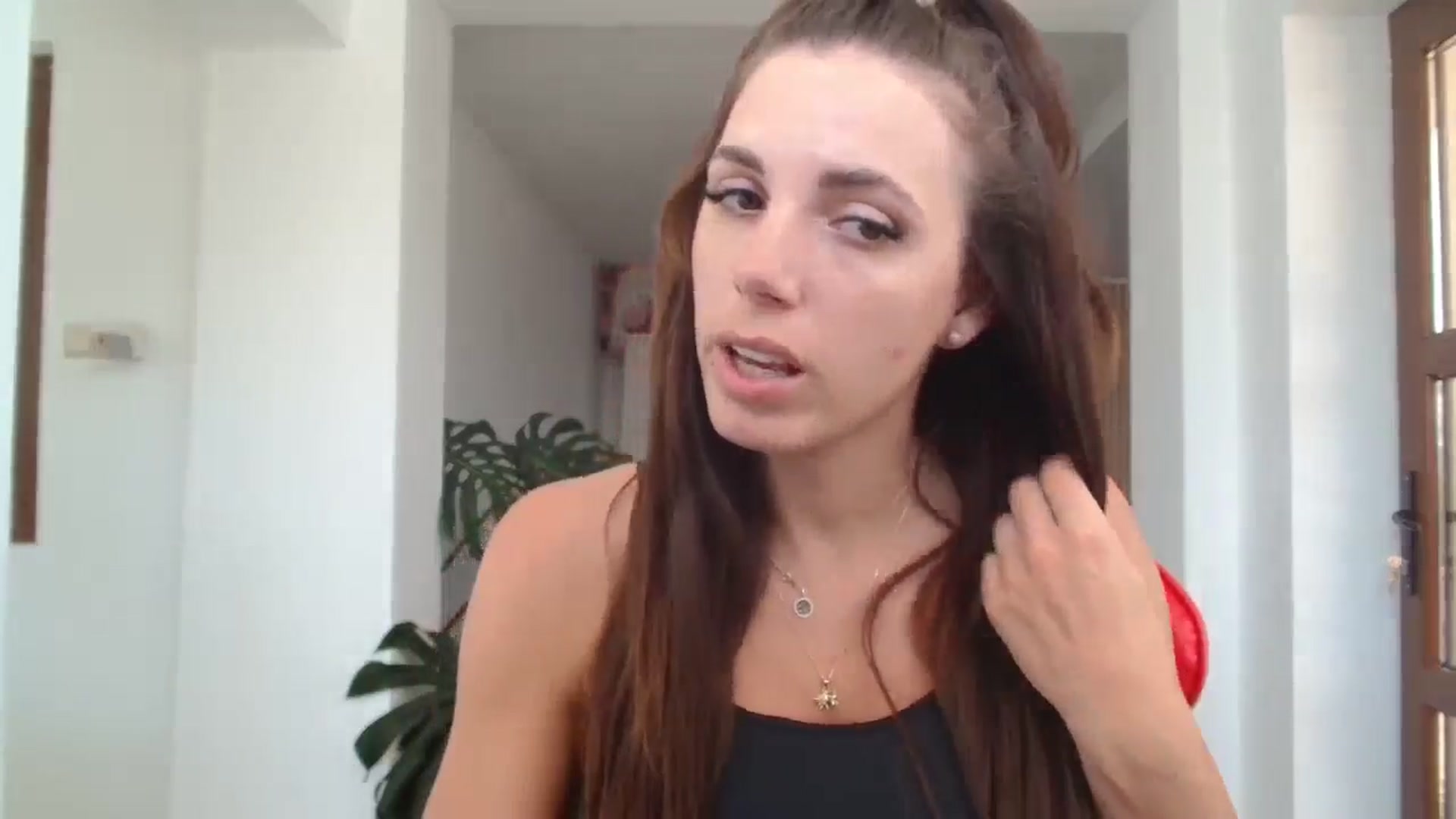 Gallery image thumbnail from Kandy_C's myfreecams stream on, 06/19/2024, 11:40 image 10 of 20