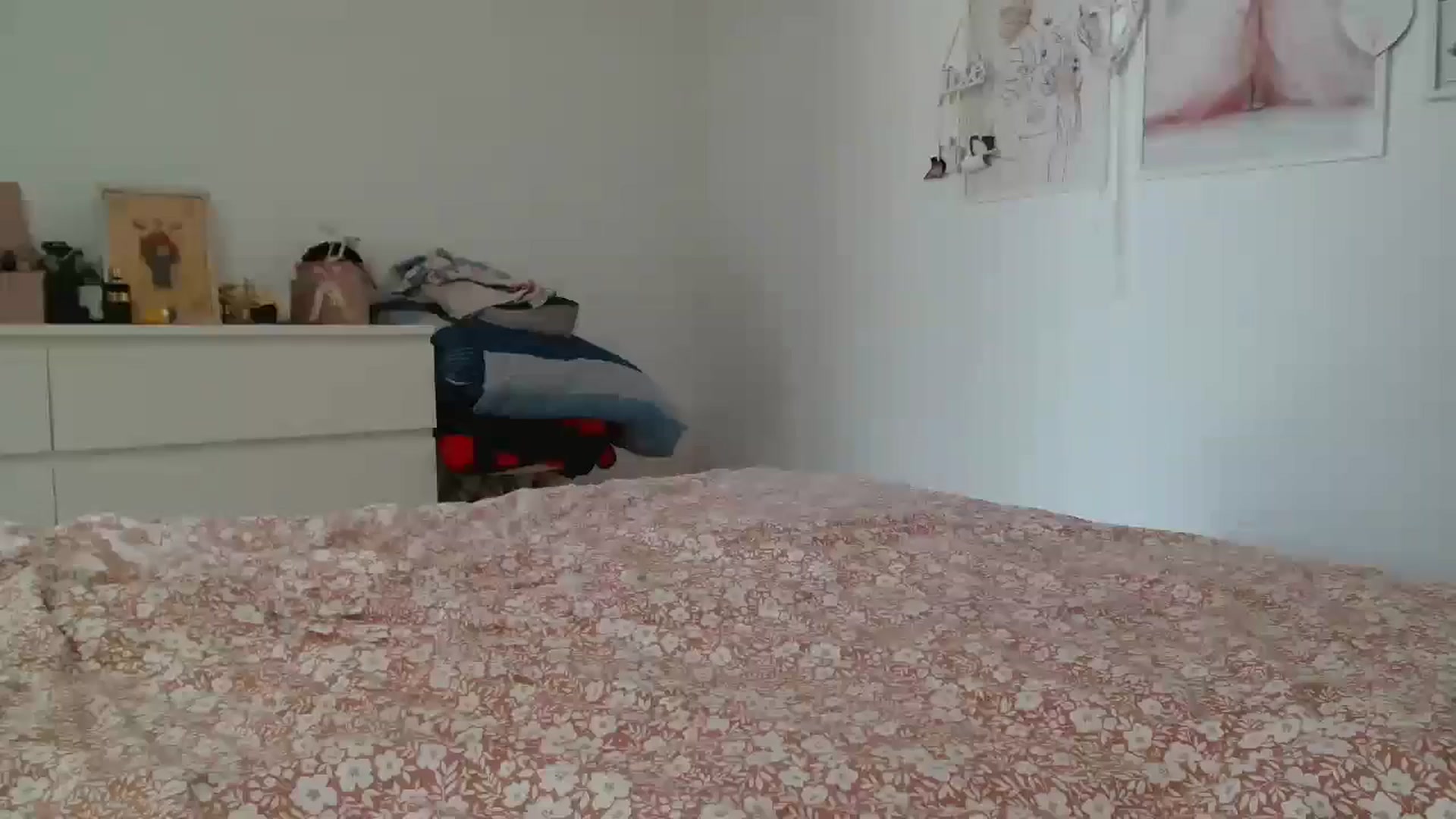 Gallery image thumbnail from Kandy_C's myfreecams stream on, 06/26/2024, 13:32 image 10 of 20