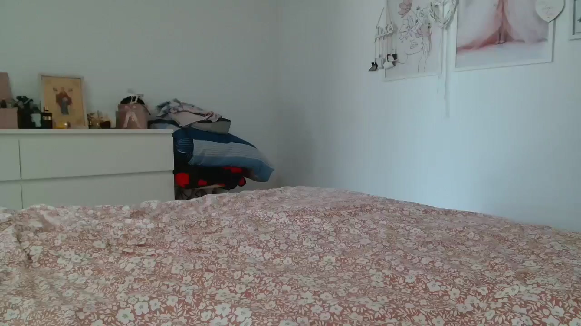 Gallery image thumbnail from Kandy_C's myfreecams stream on, 06/26/2024, 13:32 image 7 of 20