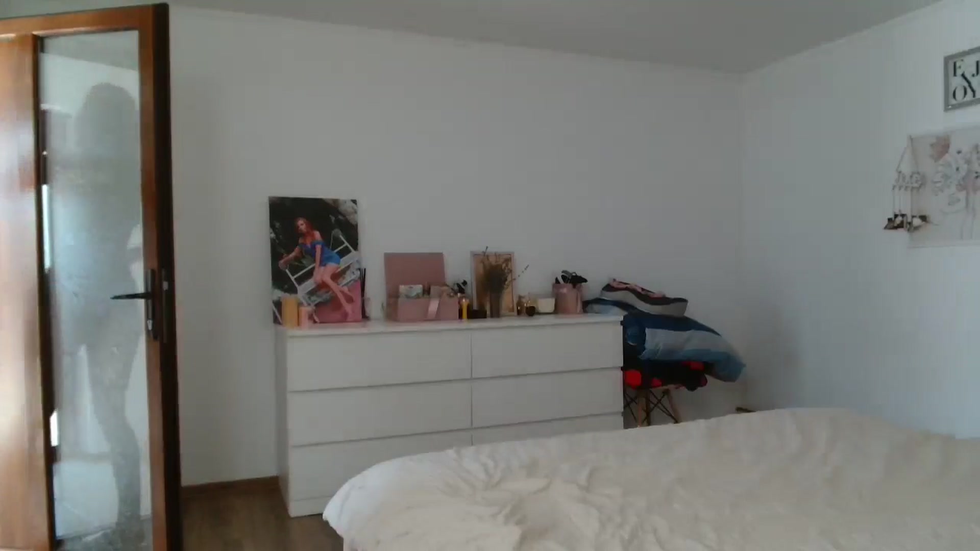 Gallery image thumbnail from Kandy_C's myfreecams stream on, 07/10/2024, 13:15 image 3 of 20
