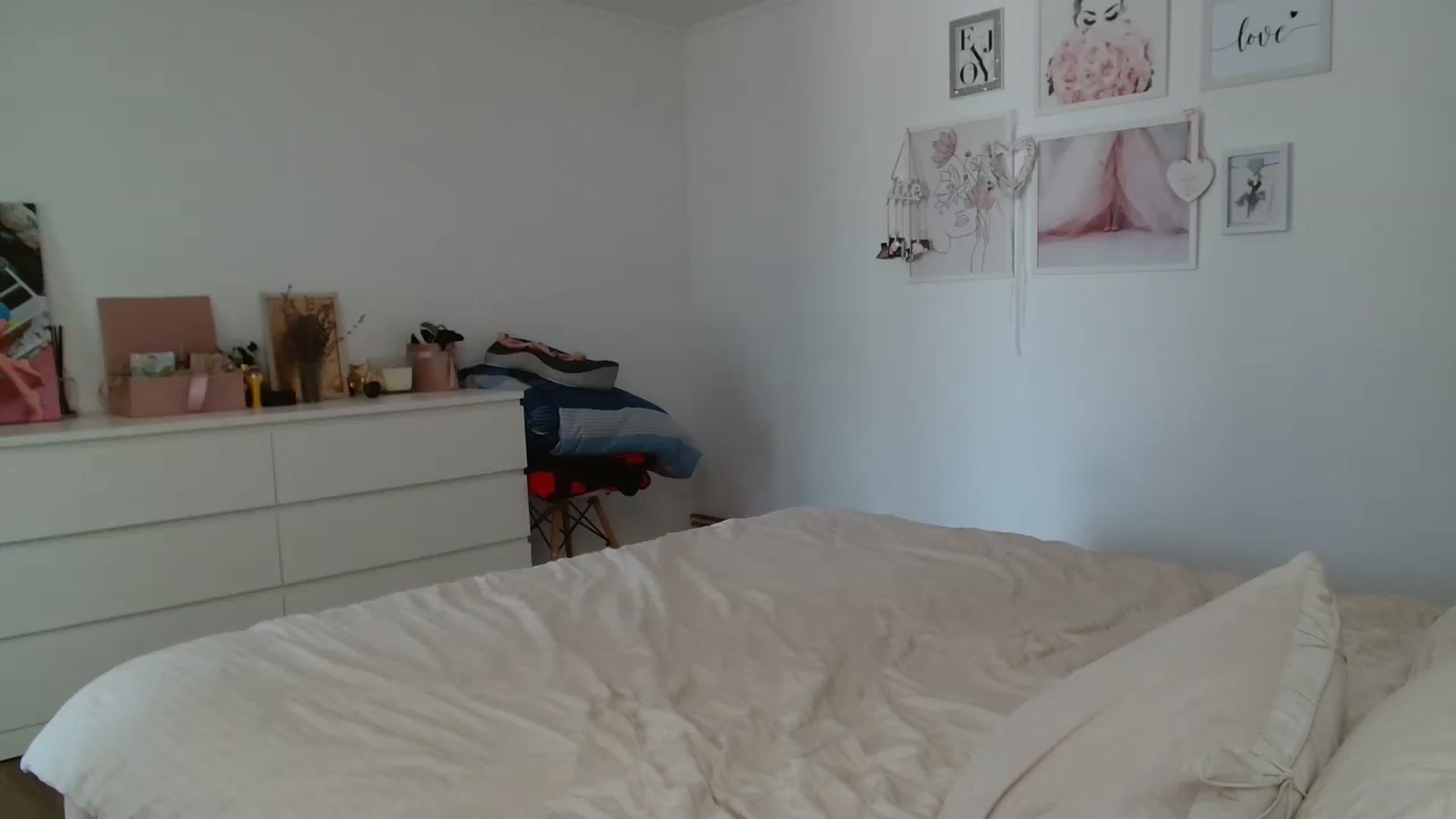 Gallery image thumbnail from Kandy_C's myfreecams stream on, 07/10/2024, 14:53 image 3 of 20