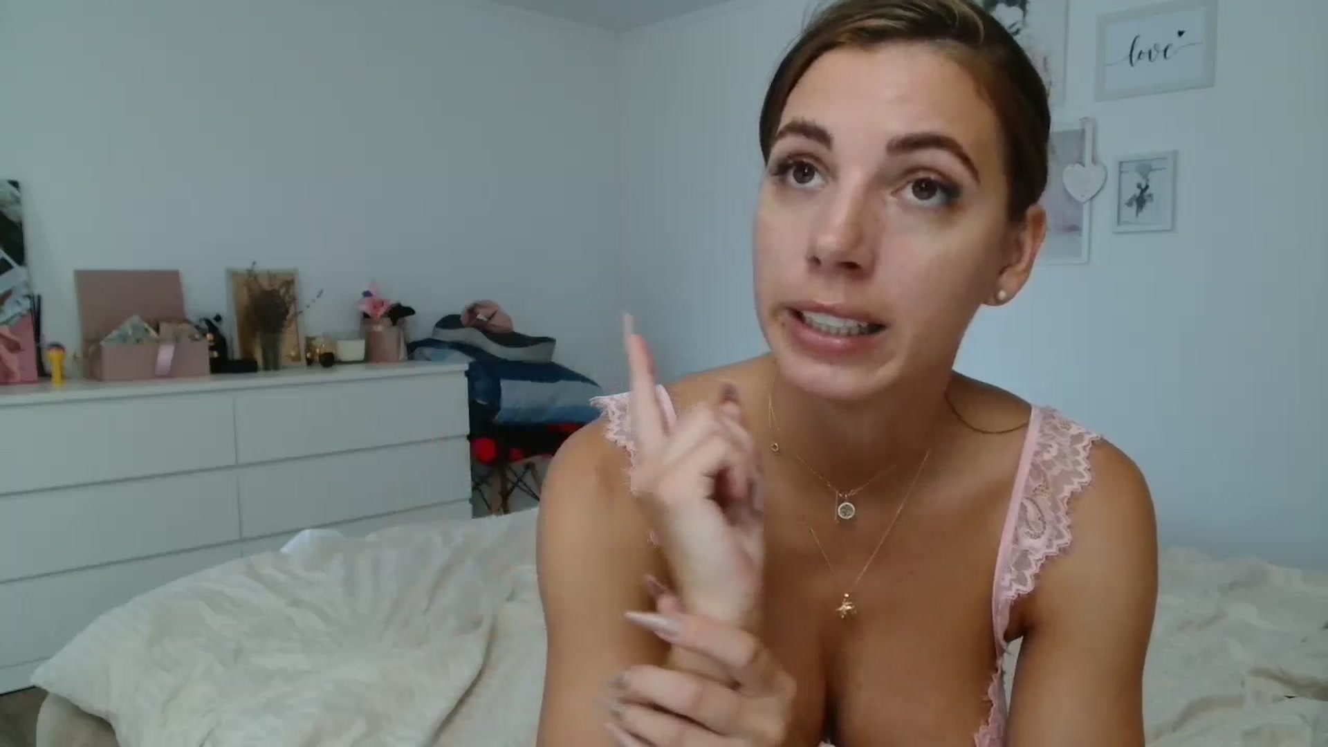 Gallery image thumbnail from Kandy_C's myfreecams stream on, 07/11/2024, 13:26 image 9 of 20