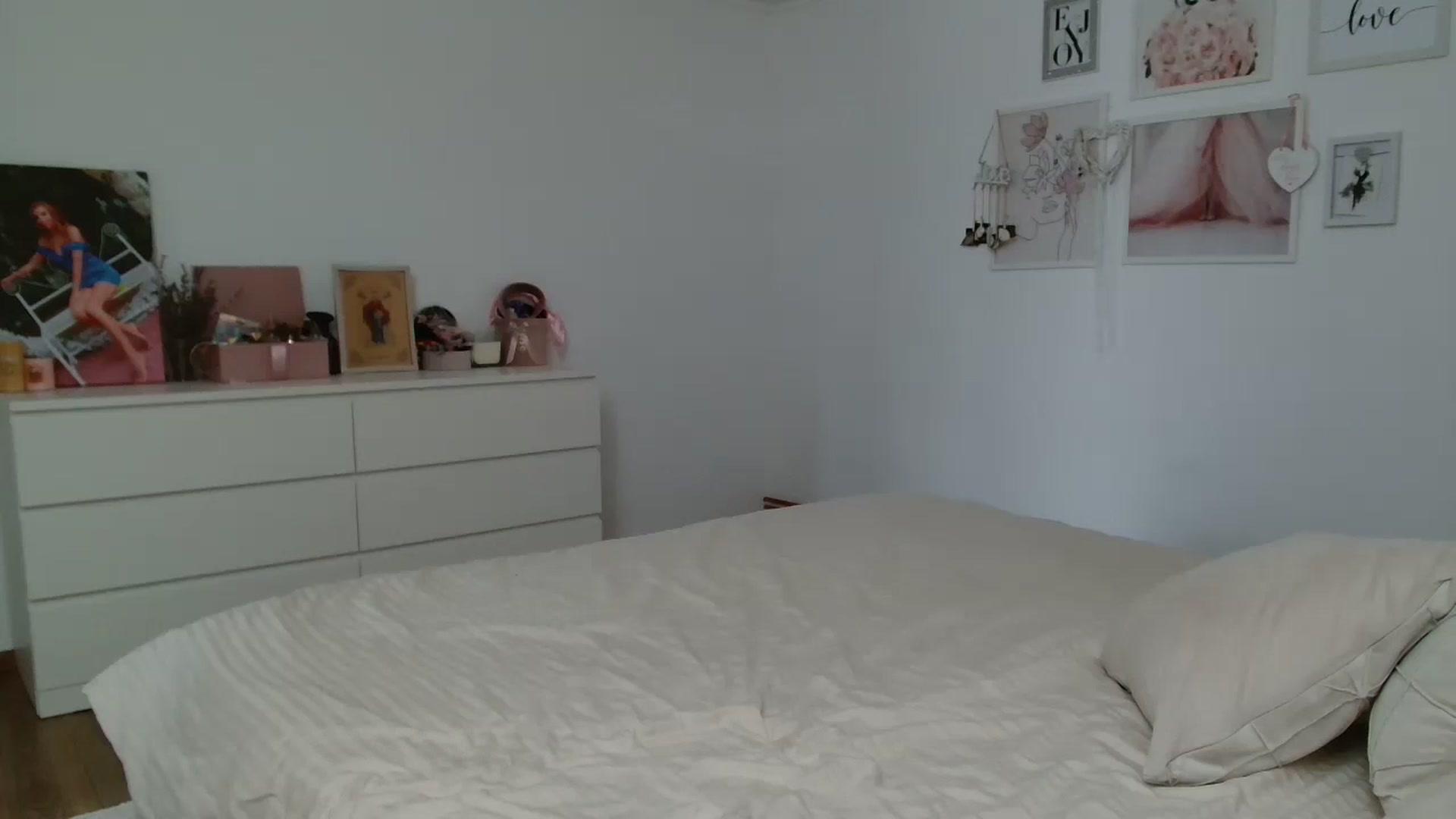 Gallery image thumbnail from Kandy_C's myfreecams stream on, 08/09/2024, 13:56 image 15 of 20