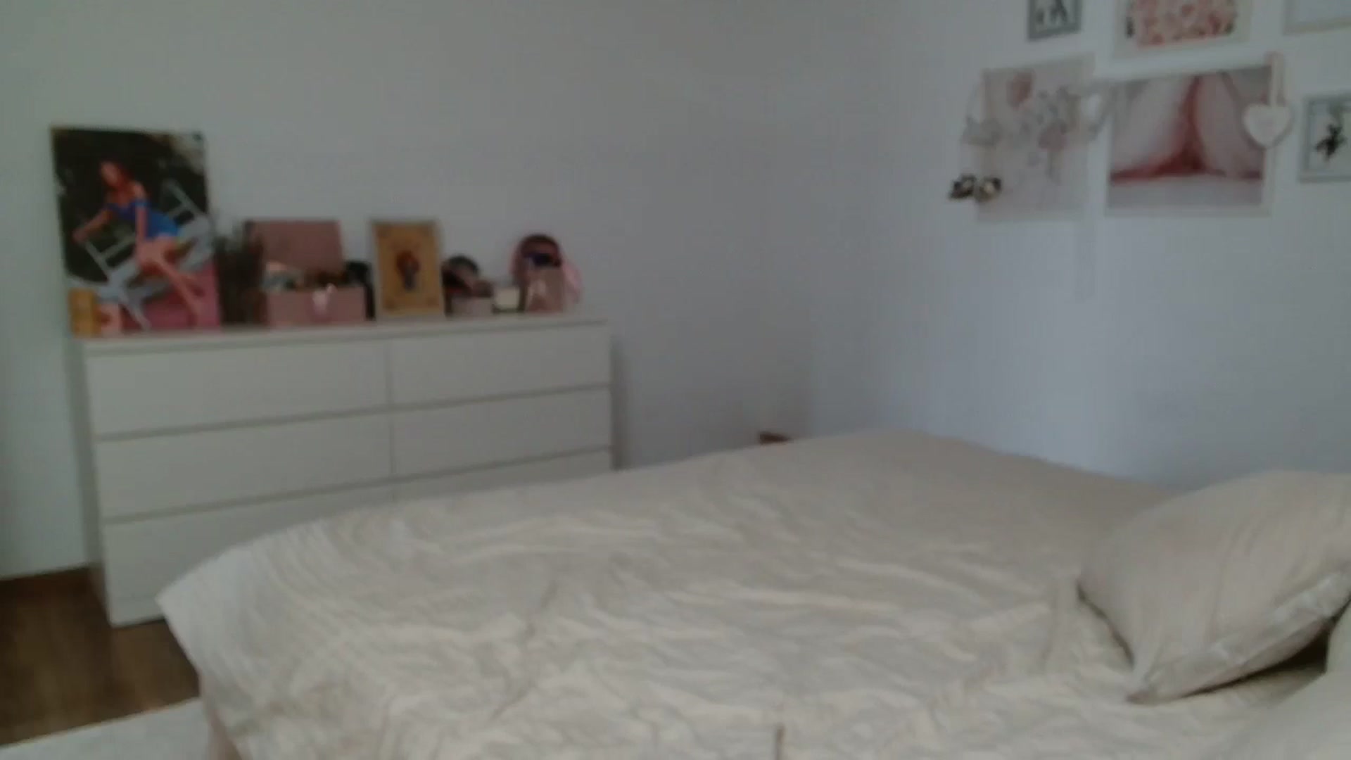 Gallery image thumbnail from Kandy_C's myfreecams stream on, 08/09/2024, 13:56 image 3 of 20