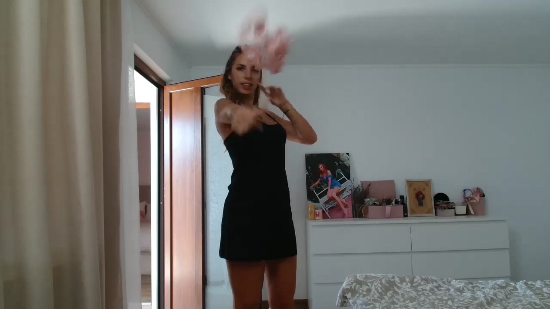 Gallery image thumbnail from Kandy_C's myfreecams stream on, 08/23/2024, 14:52 image 3 of 20