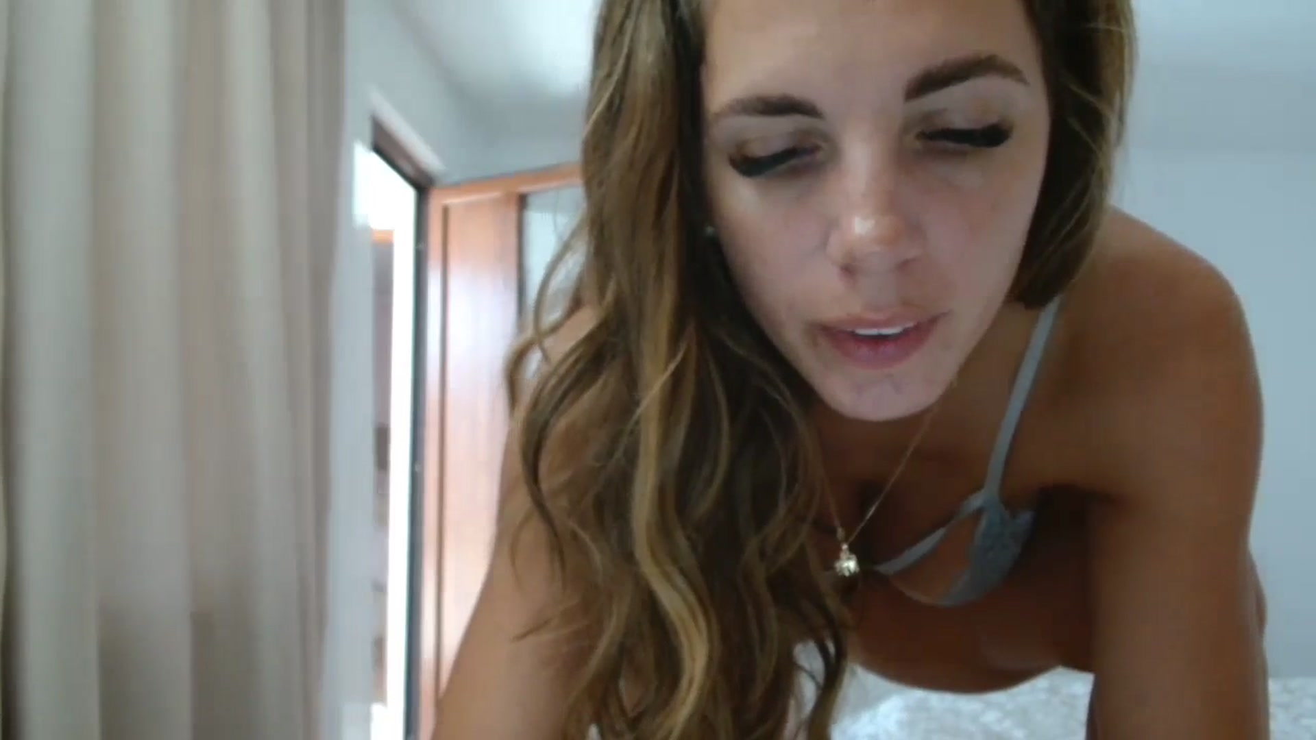 Gallery image thumbnail from Kandy_C's myfreecams stream on, 08/25/2024, 12:58 image 5 of 20