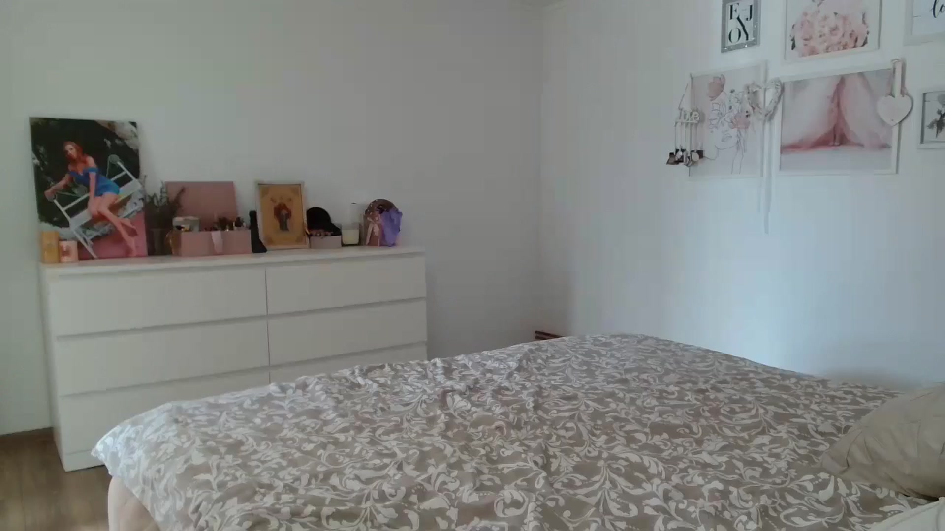 Gallery image thumbnail from Kandy_C's myfreecams stream on, 08/29/2024, 13:54 image 2 of 20