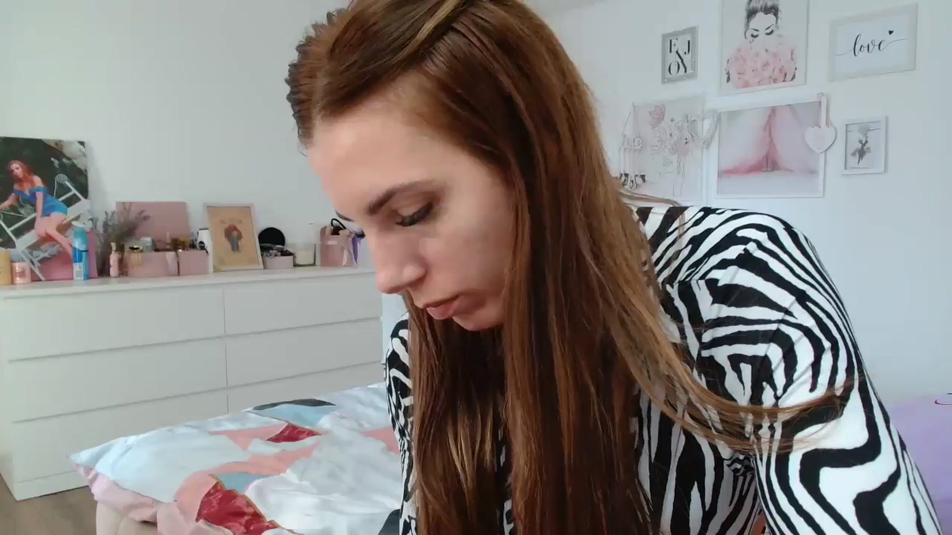 Gallery image thumbnail from Kandy_C's myfreecams stream on, 10/28/2024, 14:55 image 2 of 20