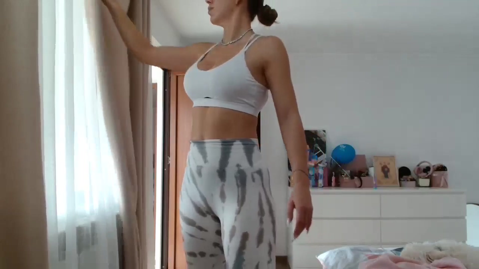 Gallery image thumbnail from Kandy_C's myfreecams stream on, 12/02/2024, 11:54 image 10 of 20