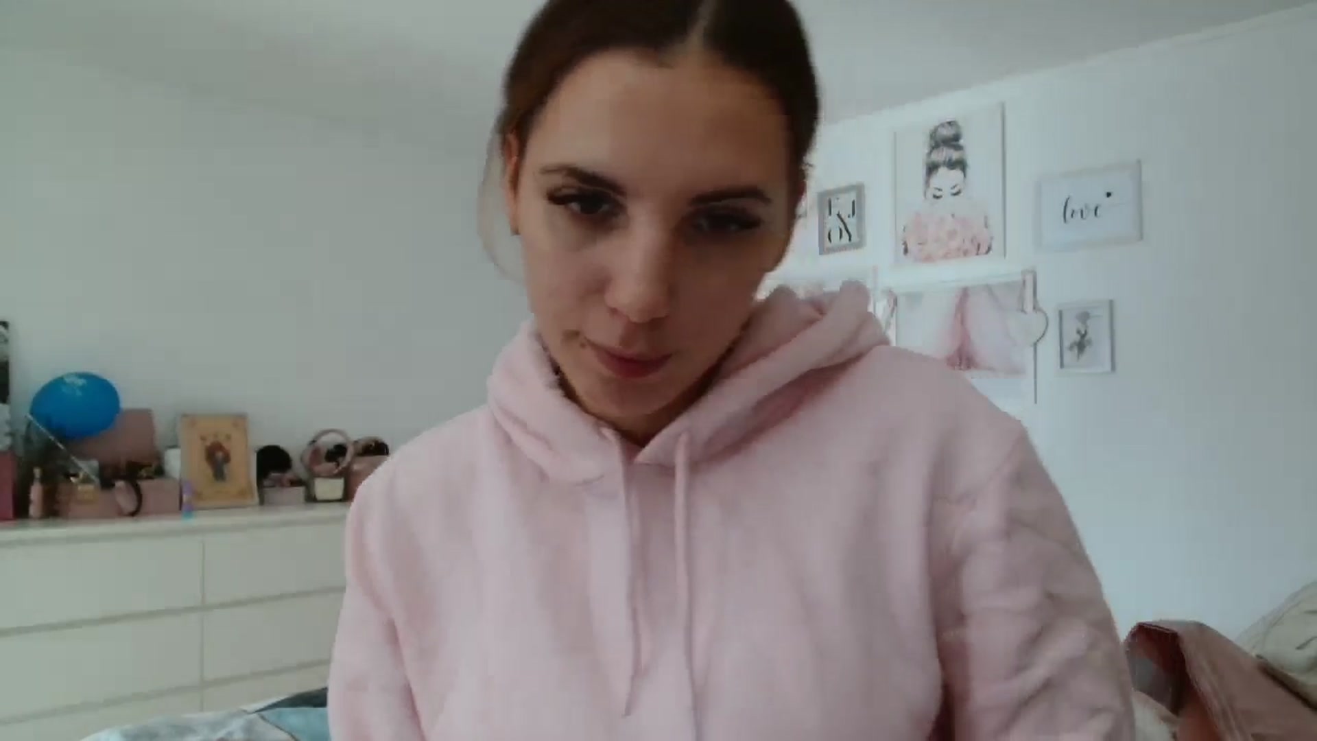 Gallery image thumbnail from Kandy_C's myfreecams stream on, 12/02/2024, 11:54 image 7 of 20