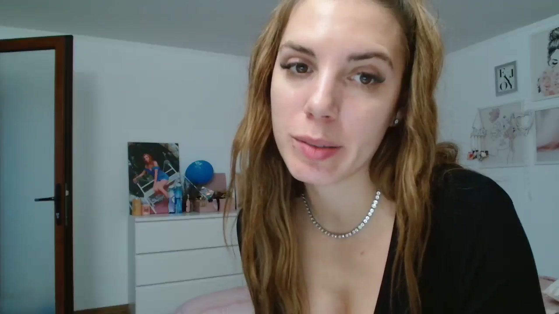 Gallery image thumbnail from Kandy_C's myfreecams stream on, 12/07/2024, 13:39 image 19 of 20