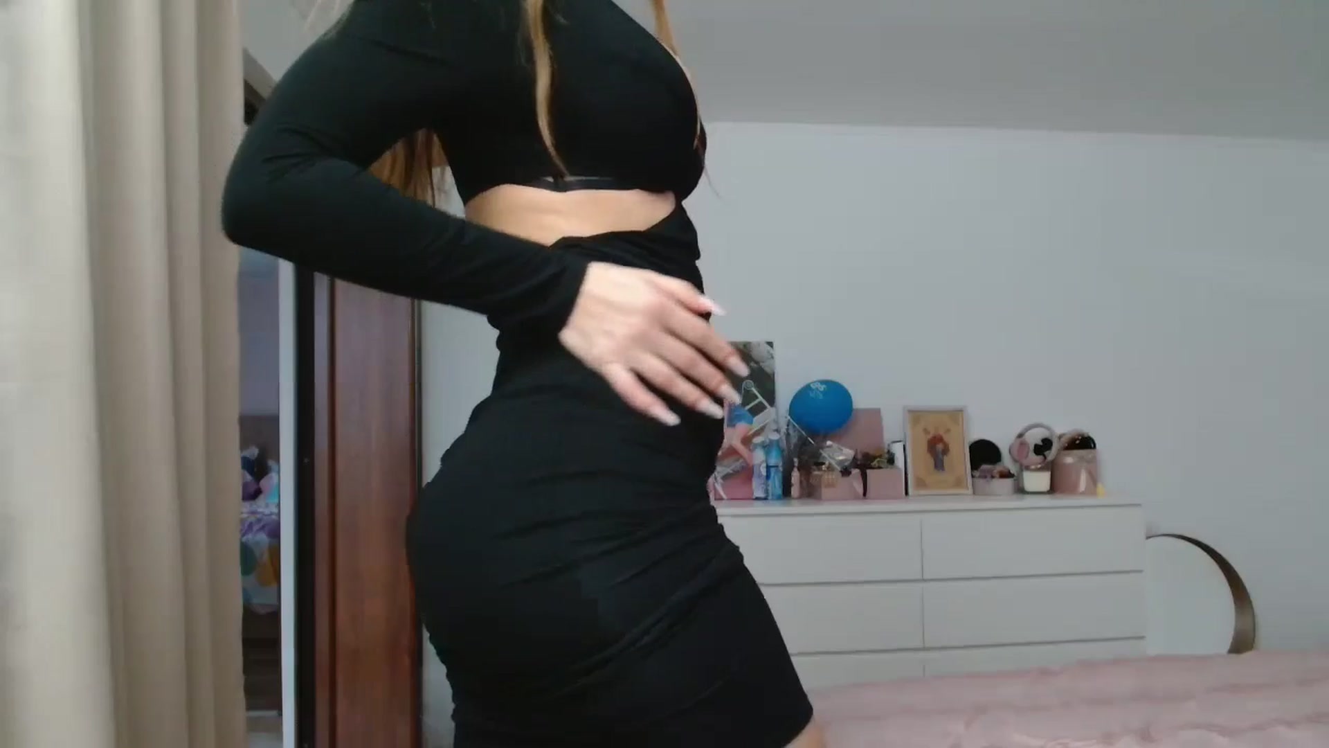 Gallery image thumbnail from Kandy_C's myfreecams stream on, 12/07/2024, 13:39 image 11 of 20