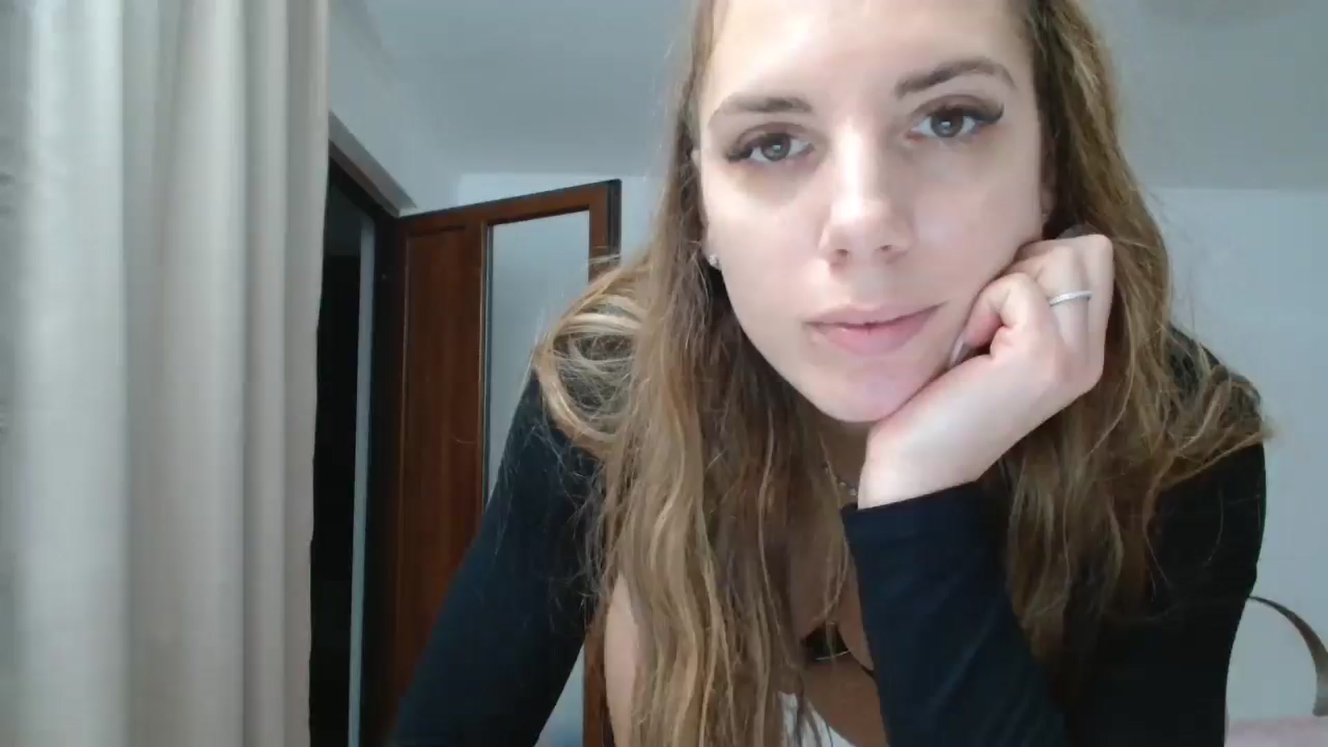 Gallery image thumbnail from Kandy_C's myfreecams stream on, 12/07/2024, 15:15 image 17 of 20