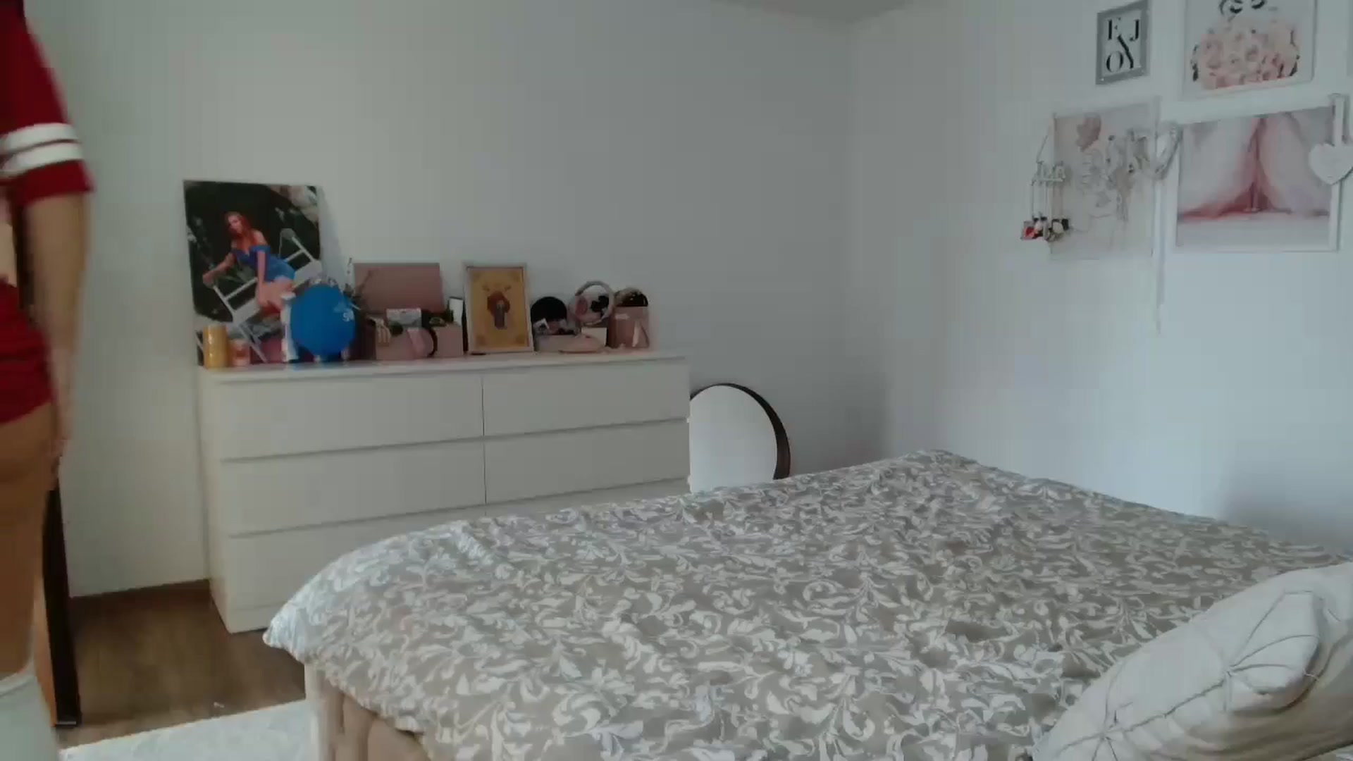 Gallery image thumbnail from Kandy_C's myfreecams stream on, 12/11/2024, 13:35 image 20 of 20