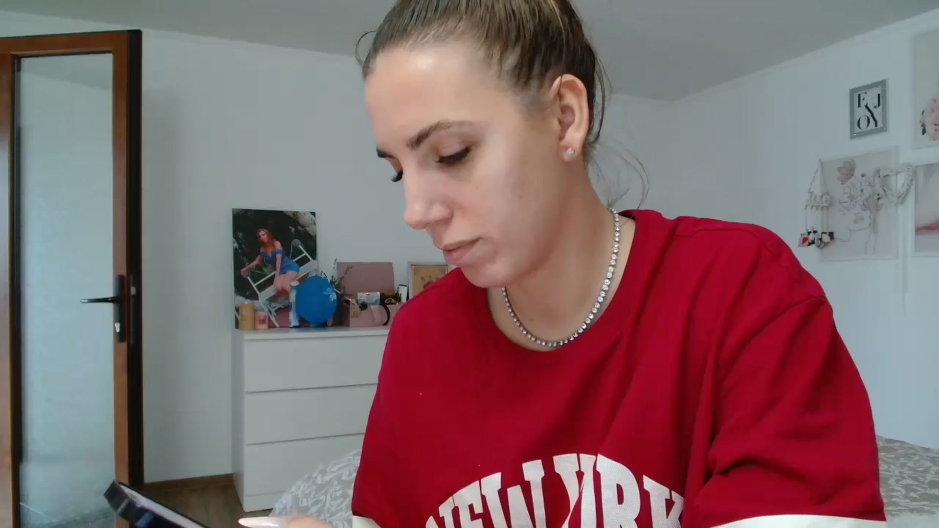 Gallery image thumbnail from Kandy_C's myfreecams stream on, 12/11/2024, 13:35 image 2 of 20