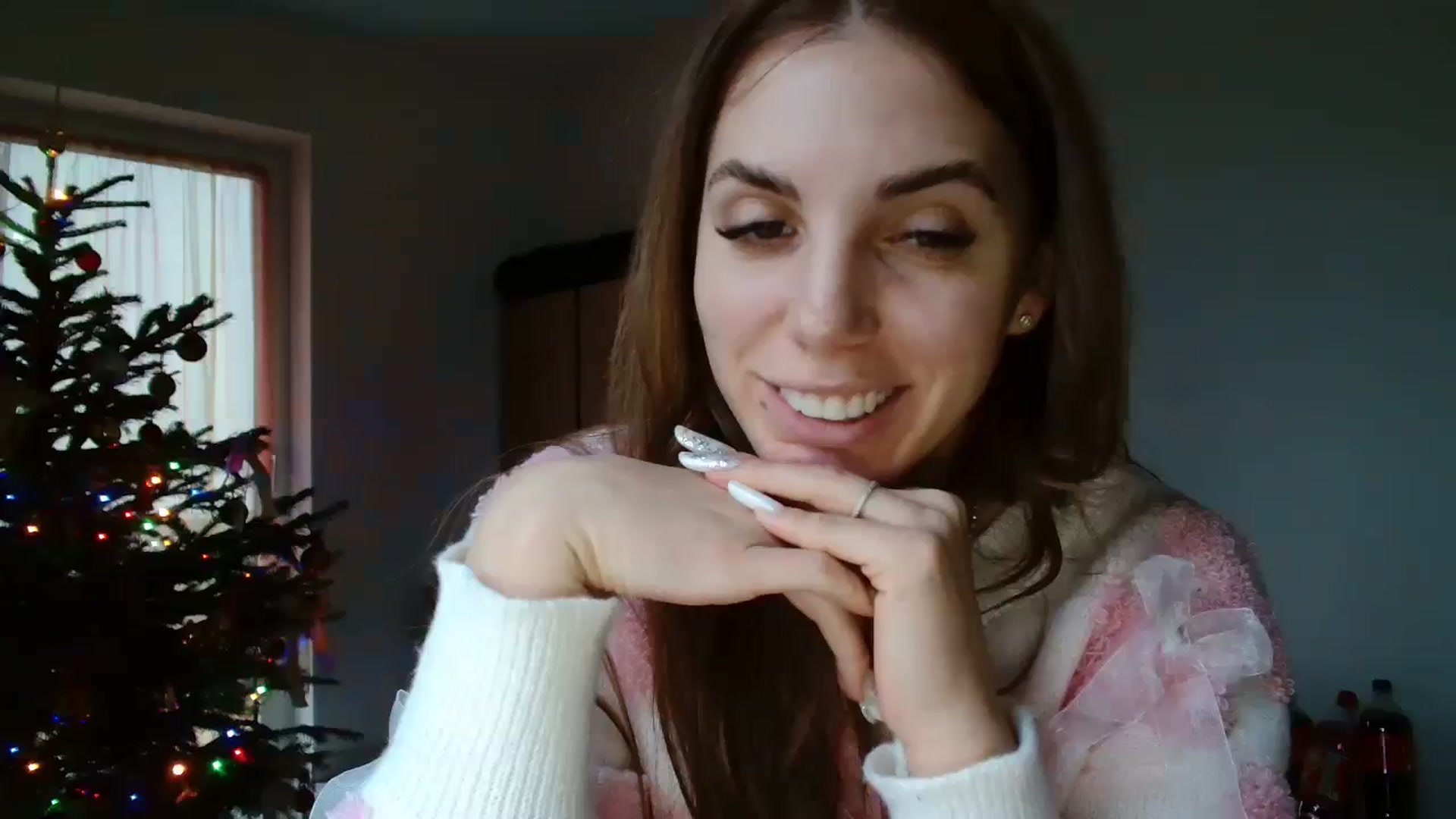 Gallery image thumbnail from Kandy_C's myfreecams stream on, 12/24/2024, 15:29 image 18 of 20
