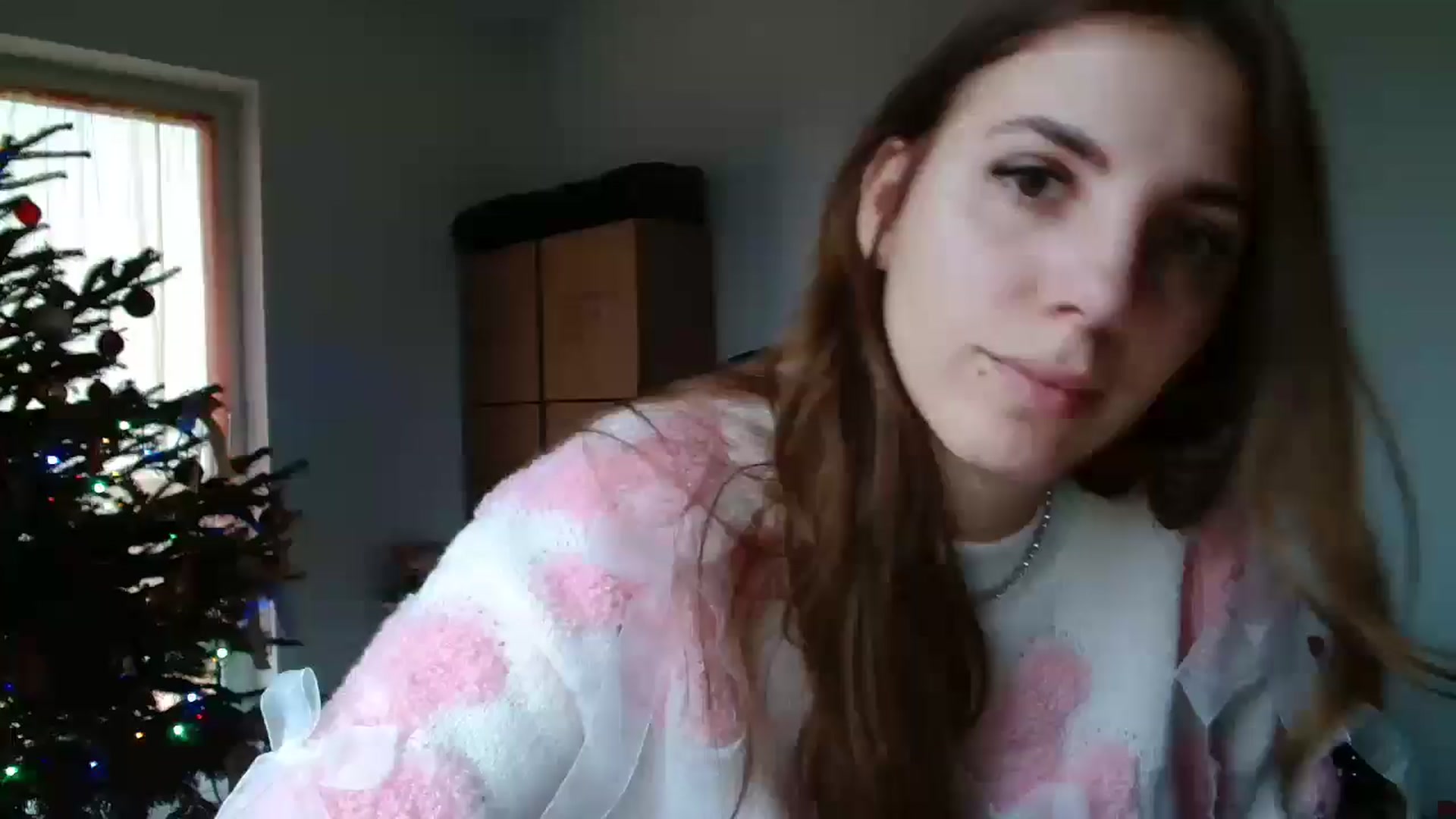 Gallery image thumbnail from Kandy_C's myfreecams stream on, 12/24/2024, 15:29 image 10 of 20