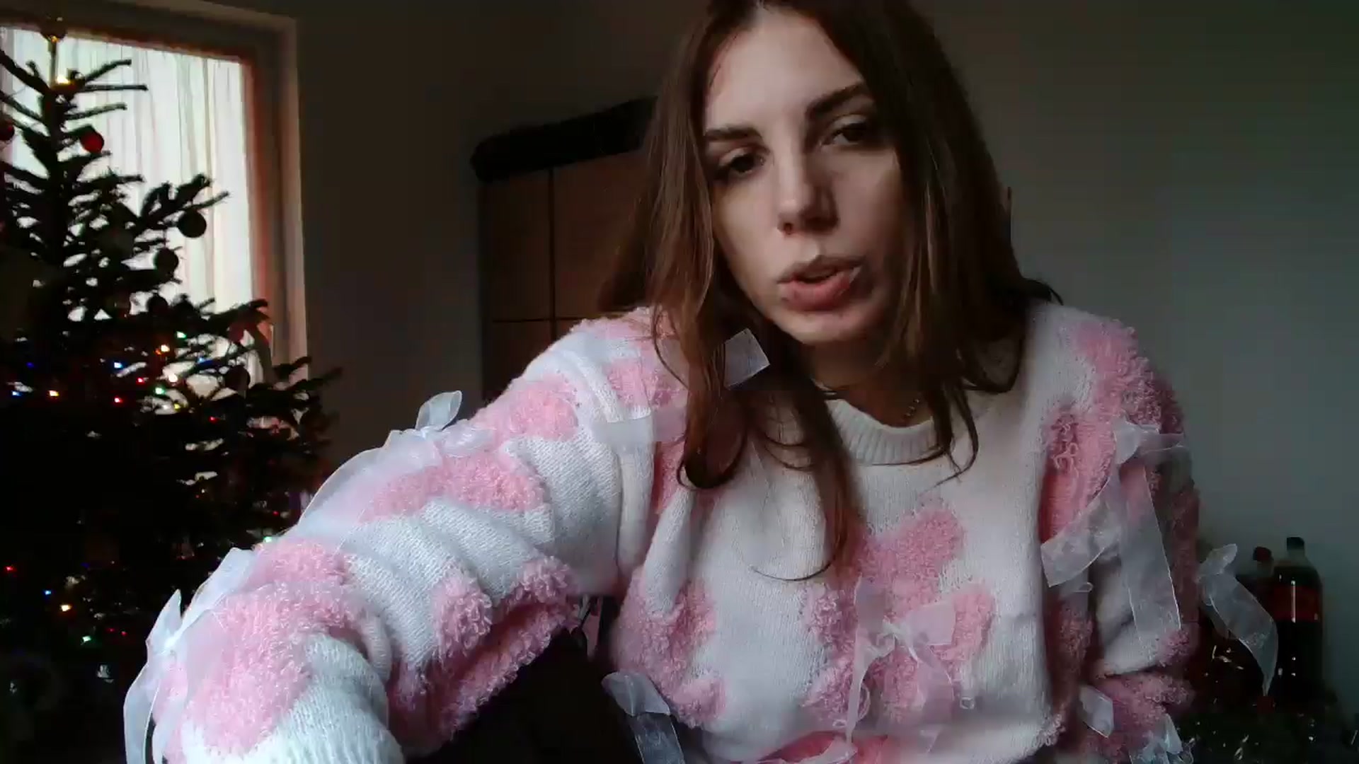 Gallery image thumbnail from Kandy_C's myfreecams stream on, 12/24/2024, 15:29 image 13 of 20