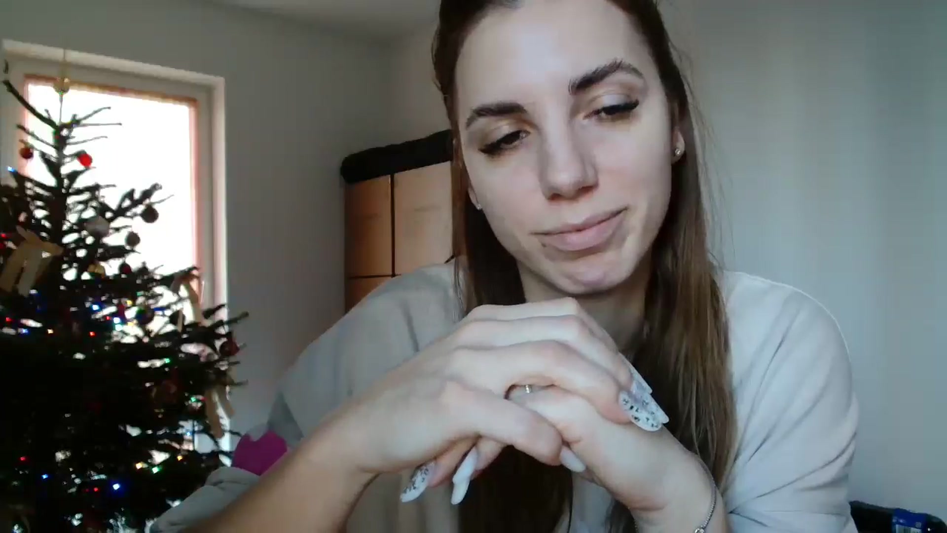 Gallery image thumbnail from Kandy_C's myfreecams stream on, 12/26/2024, 13:58 image 6 of 20