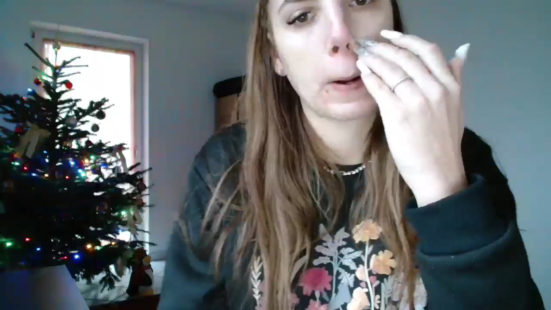 Gallery image thumbnail from Kandy_C's myfreecams stream on, 12/30/2024, 15:03 image 17 of 20