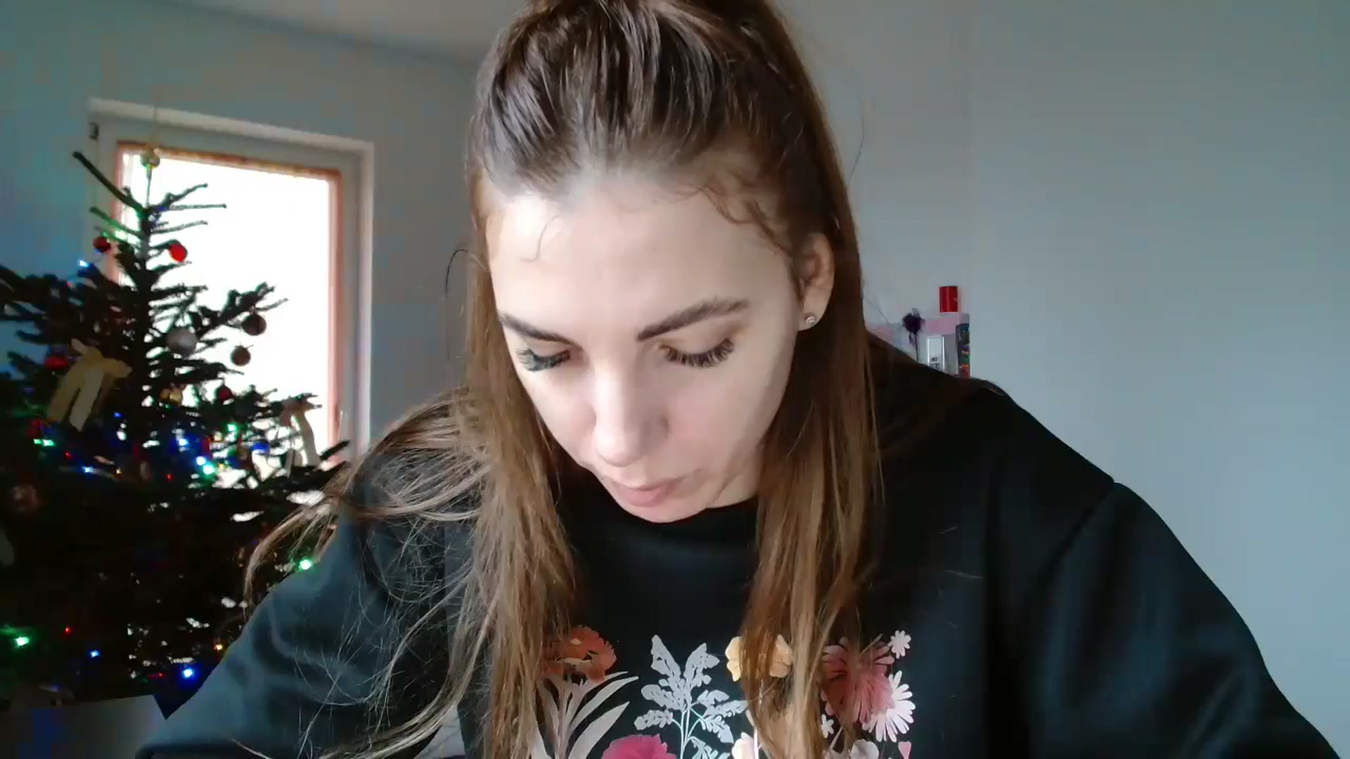 Gallery image thumbnail from Kandy_C's myfreecams stream on, 12/30/2024, 15:03 image 5 of 20