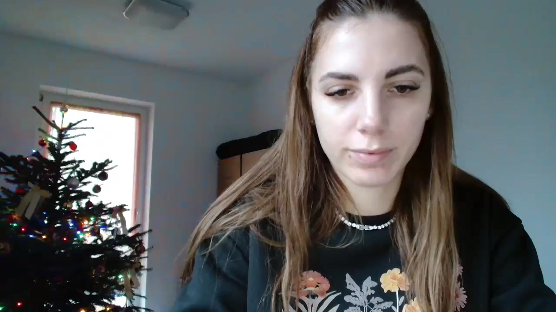 Gallery image thumbnail from Kandy_C's myfreecams stream on, 12/30/2024, 15:03 image 13 of 20