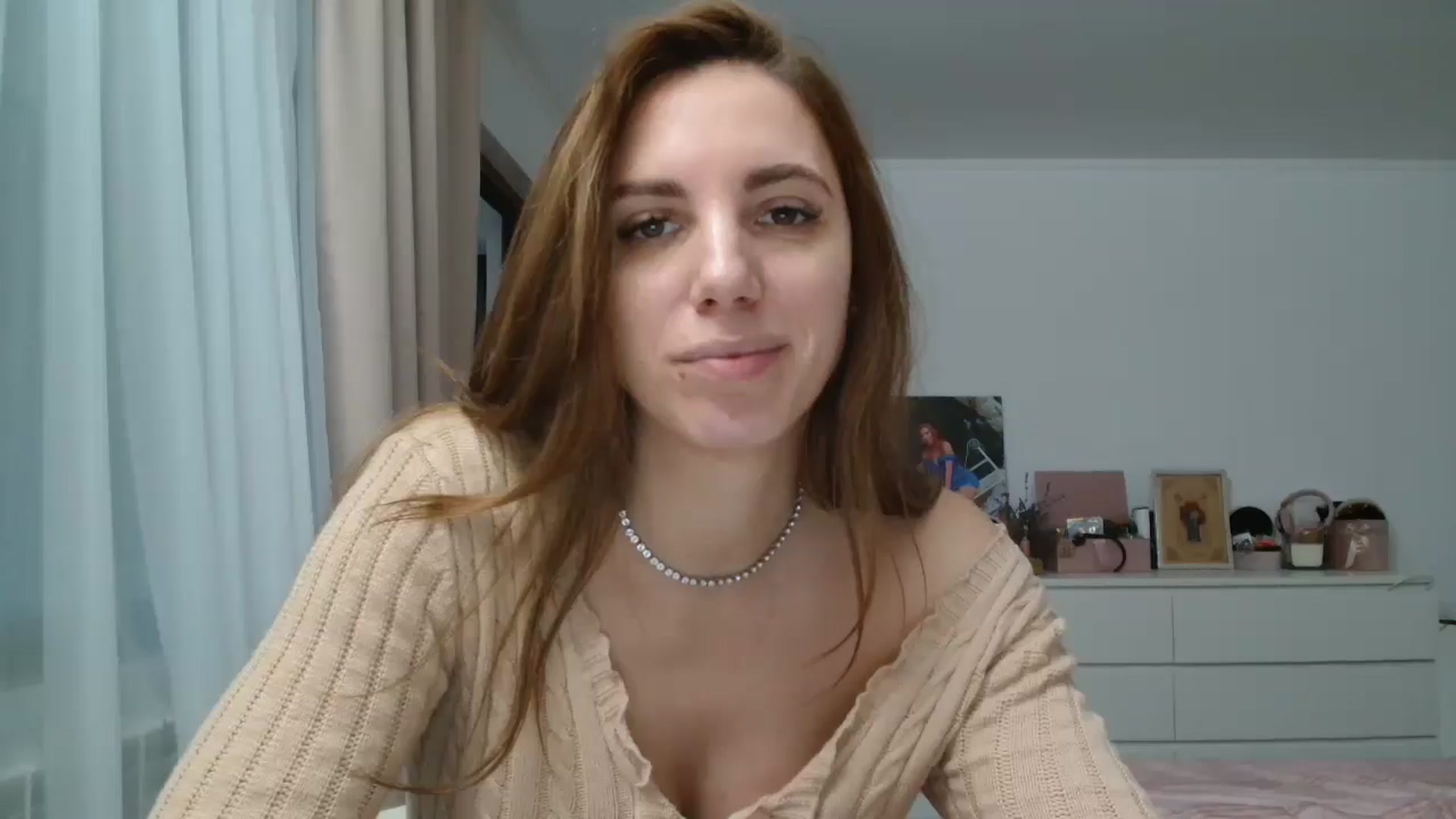 Gallery image thumbnail from Kandy_C's myfreecams stream on, 01/13/2025, 14:29 image 12 of 20